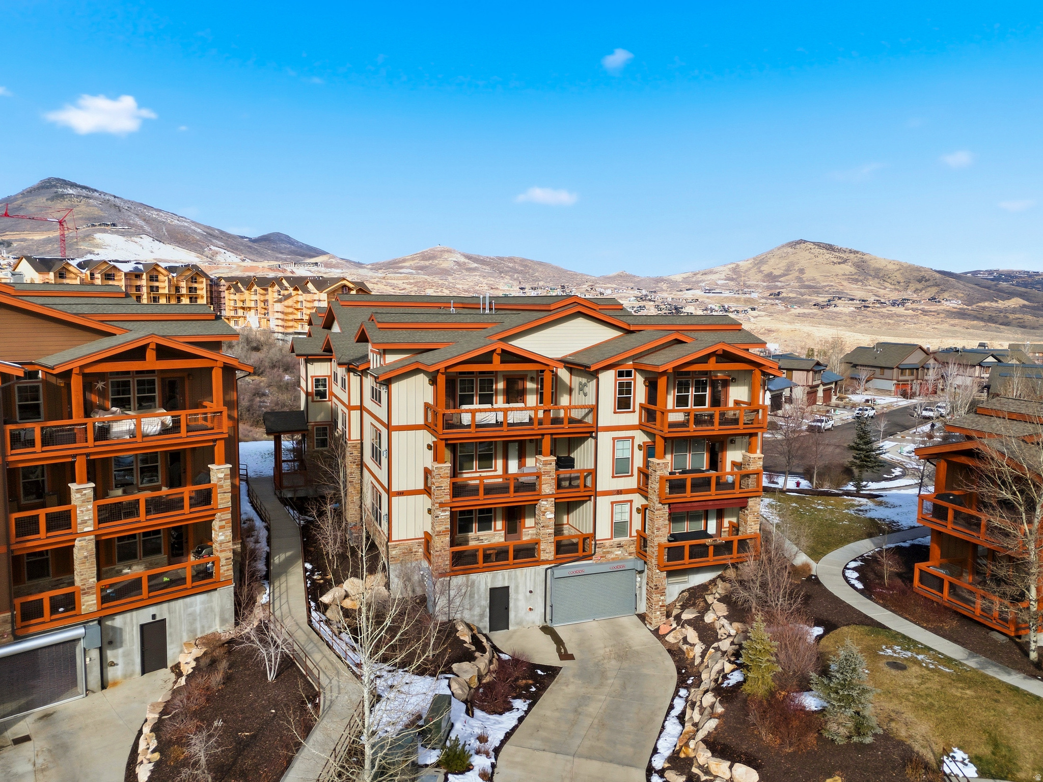 1288 DEER PARK CIR #302