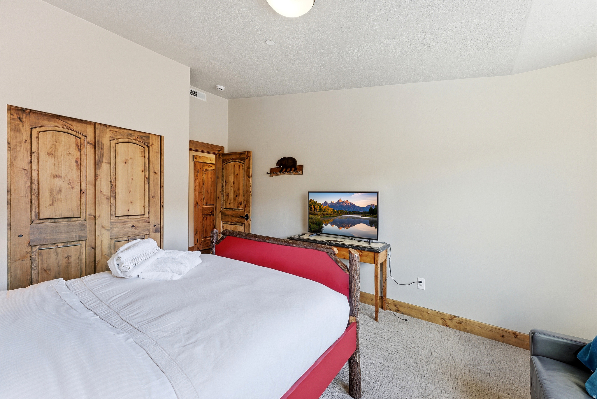 1288 DEER PARK CIR #302