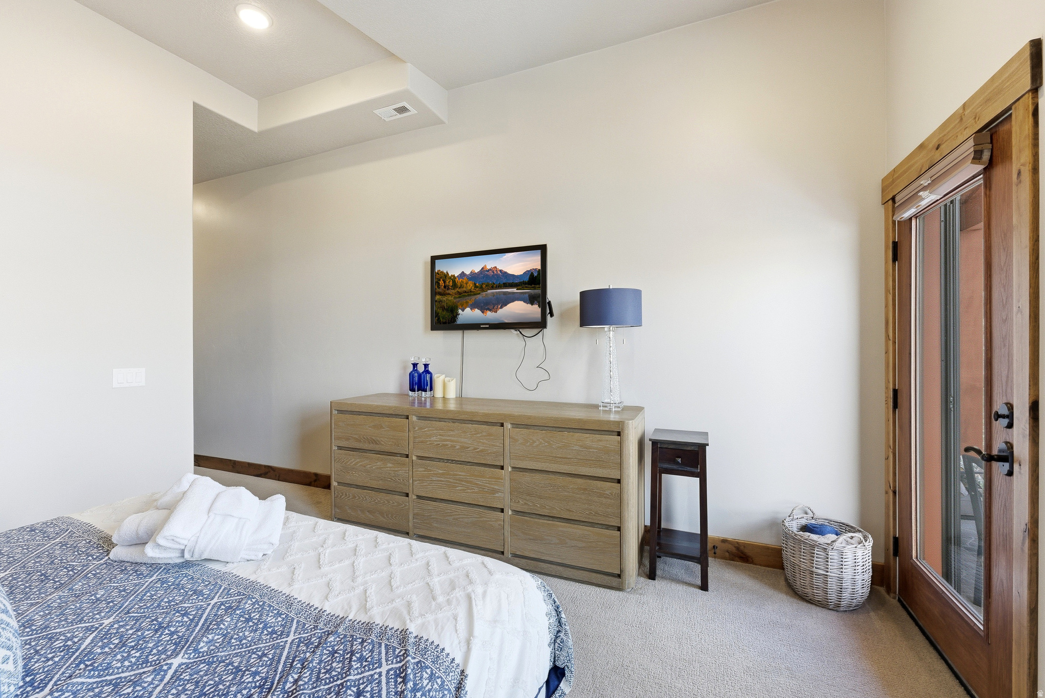 1288 DEER PARK CIR #302