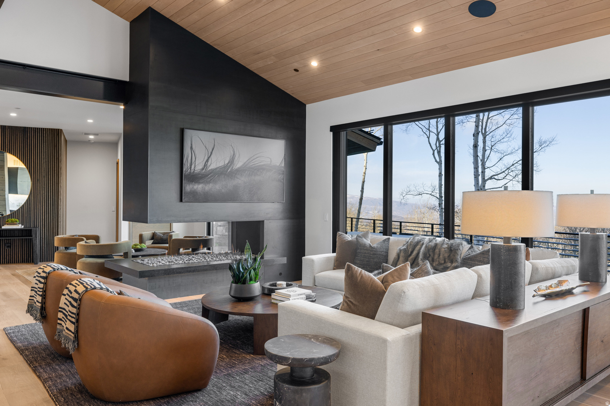 8939 MOONSHADOW CT