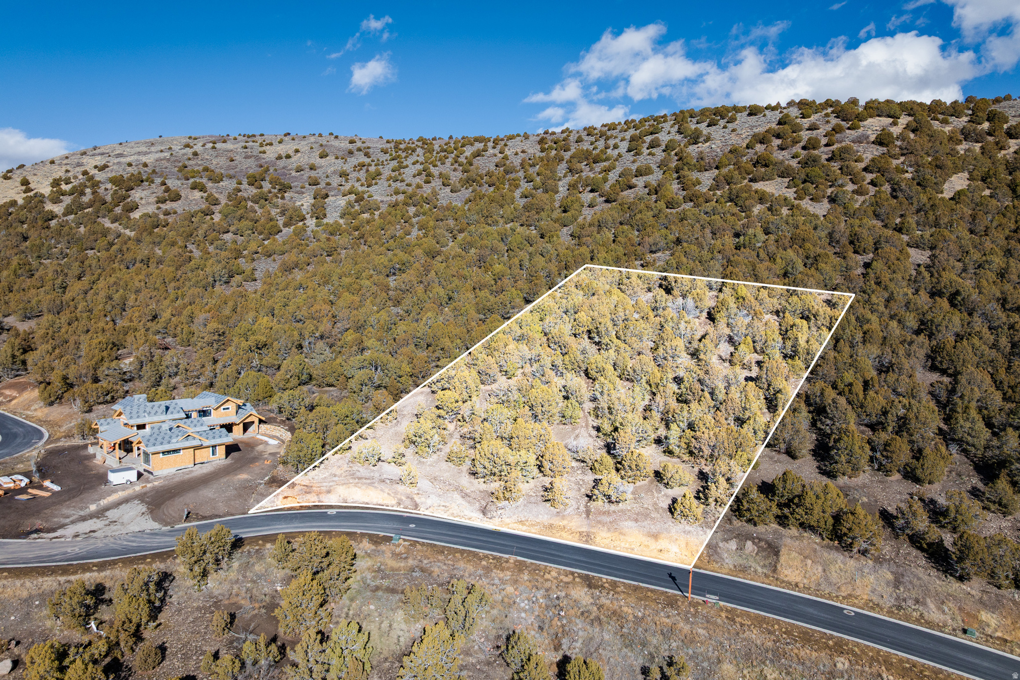 2877 E LA SAL PEAK DR Unit: 606