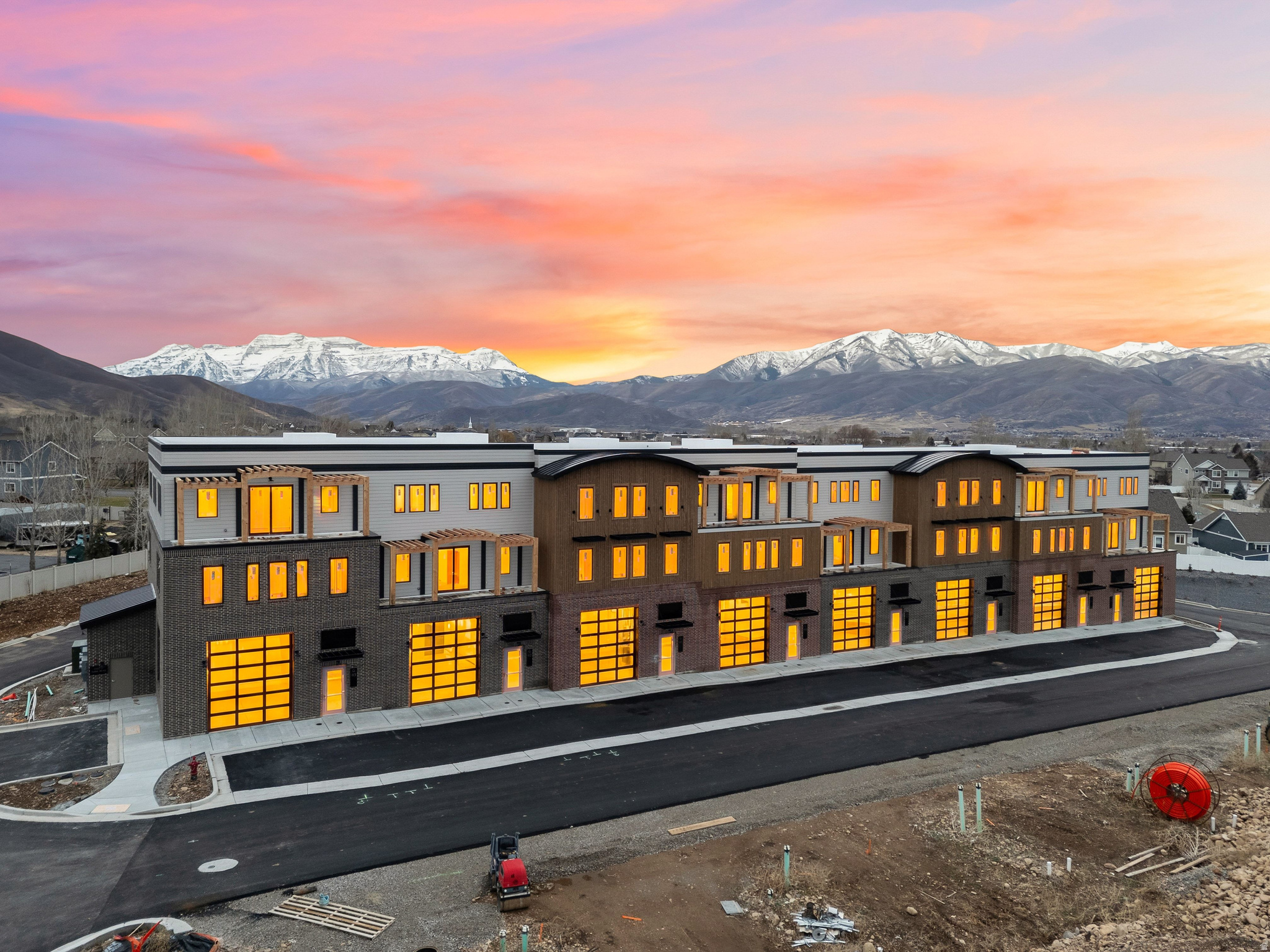 1922 S HIGHWAY 40 #40