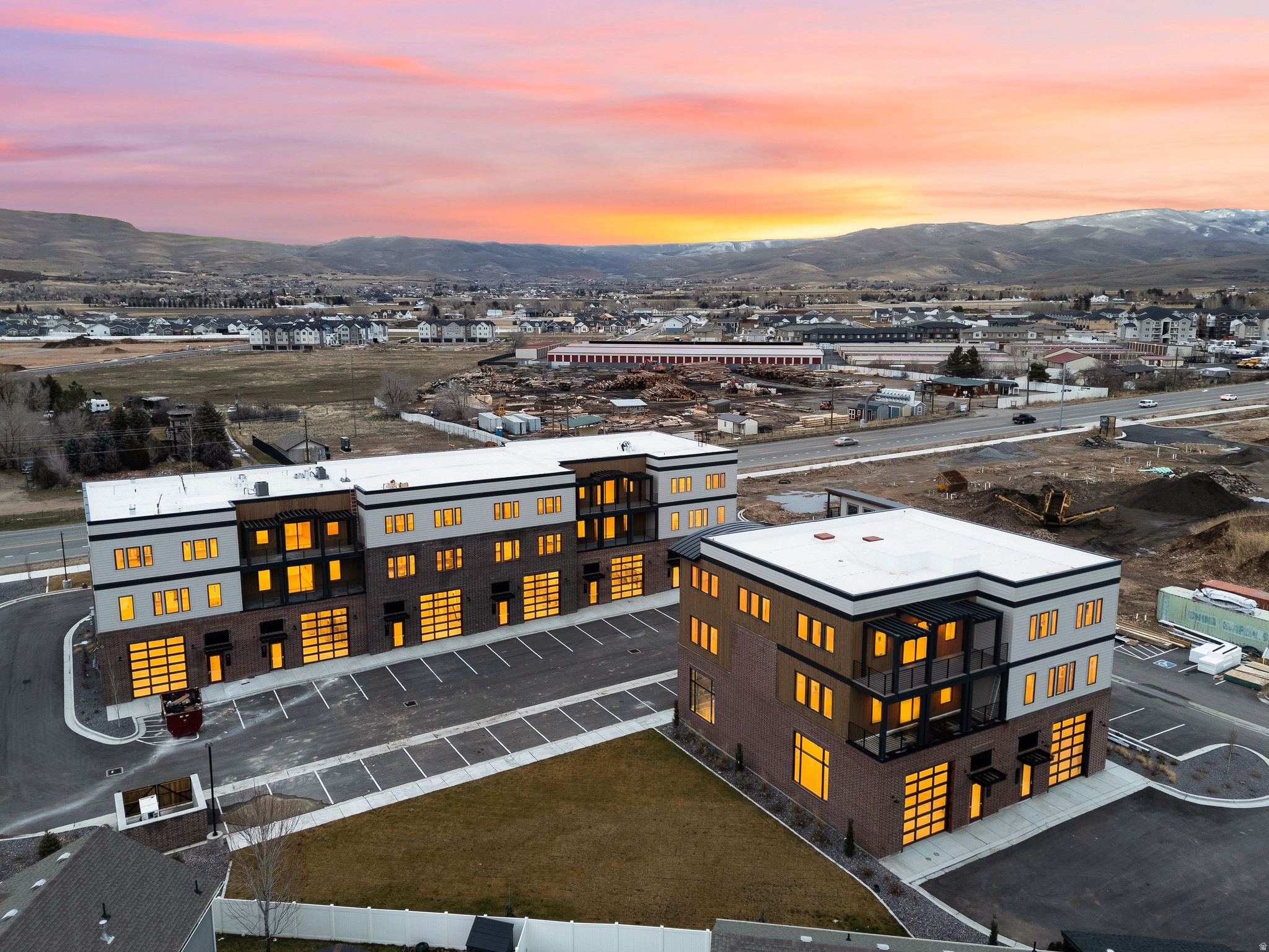 1922 S HIGHWAY 40 #40