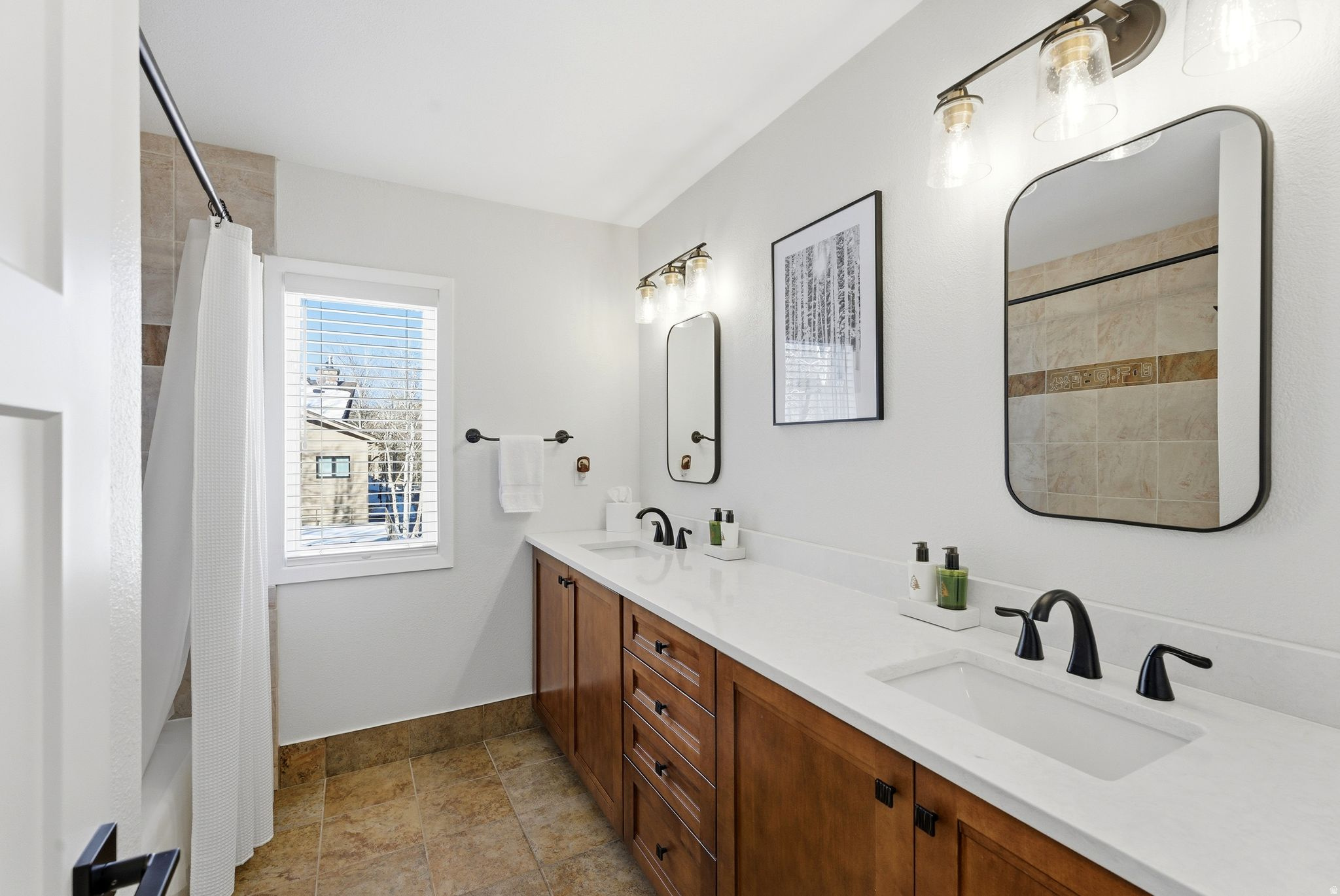 1540 S DEER VALLEY DR #27