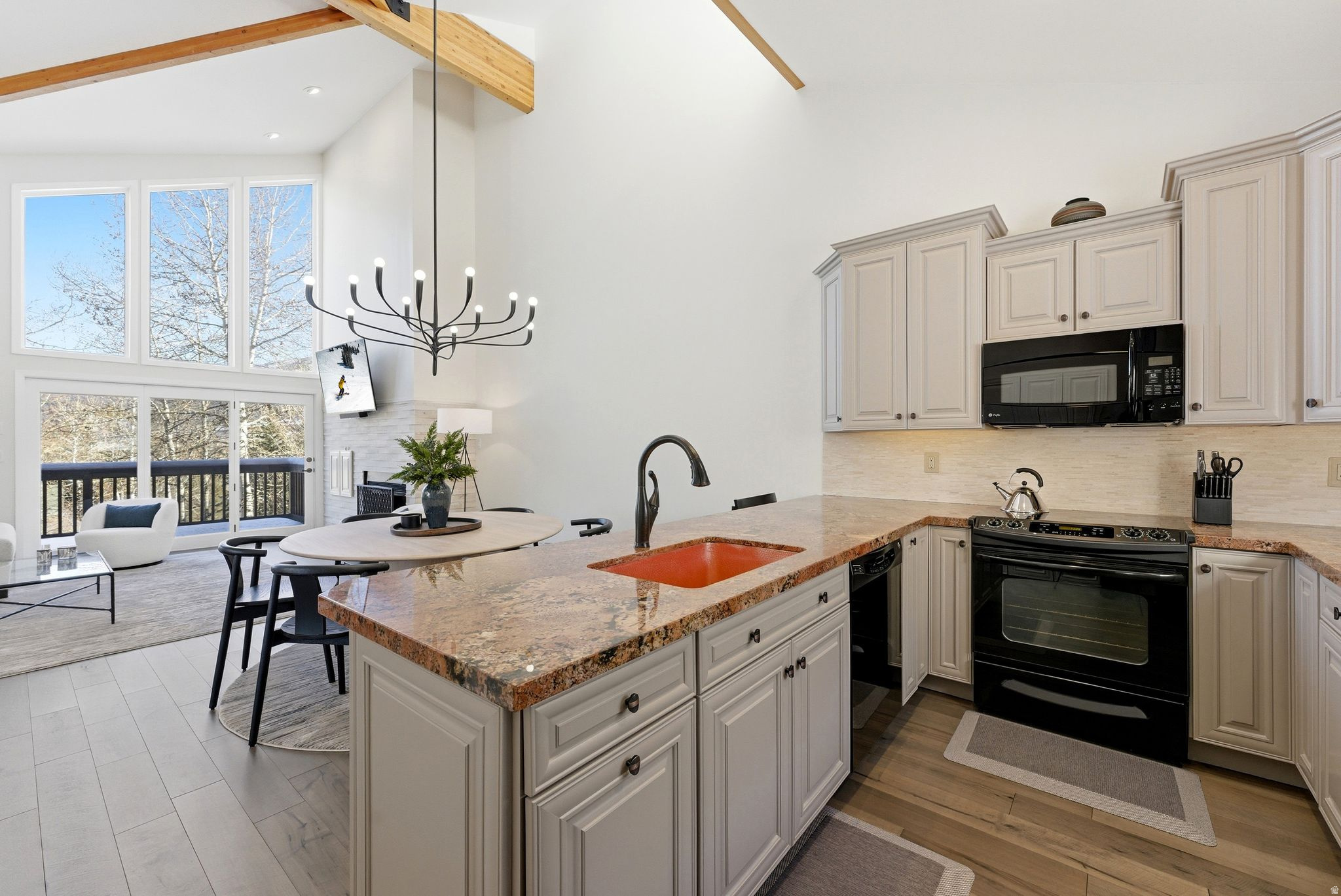 1540 S DEER VALLEY DR #27