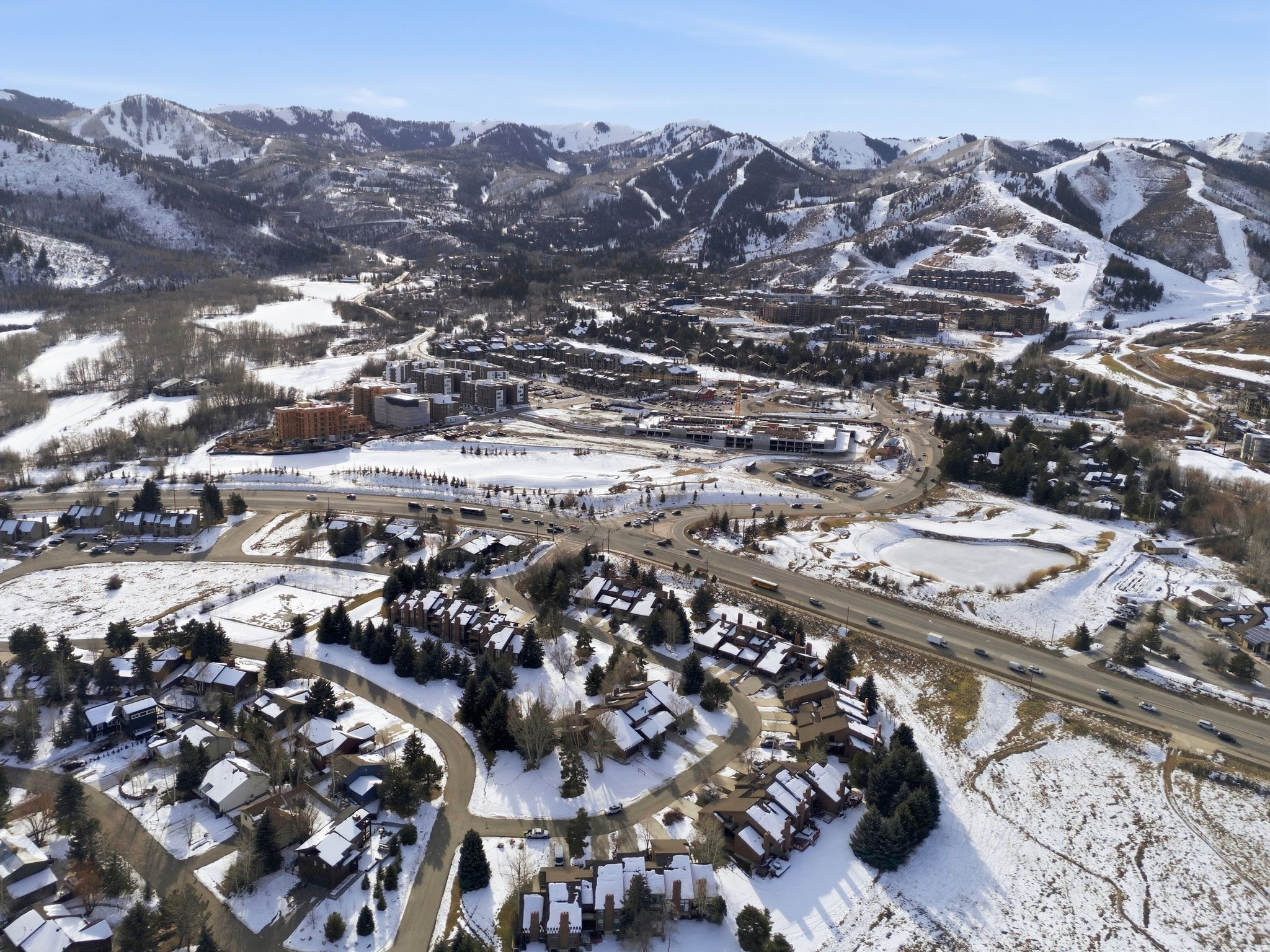 1679 VILLAGE ROUND DR