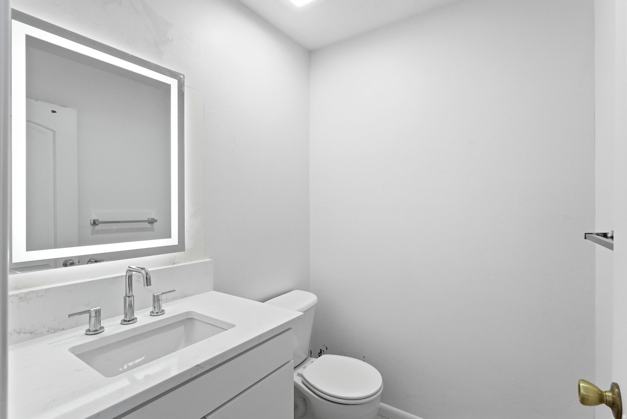 1679 VILLAGE ROUND DR