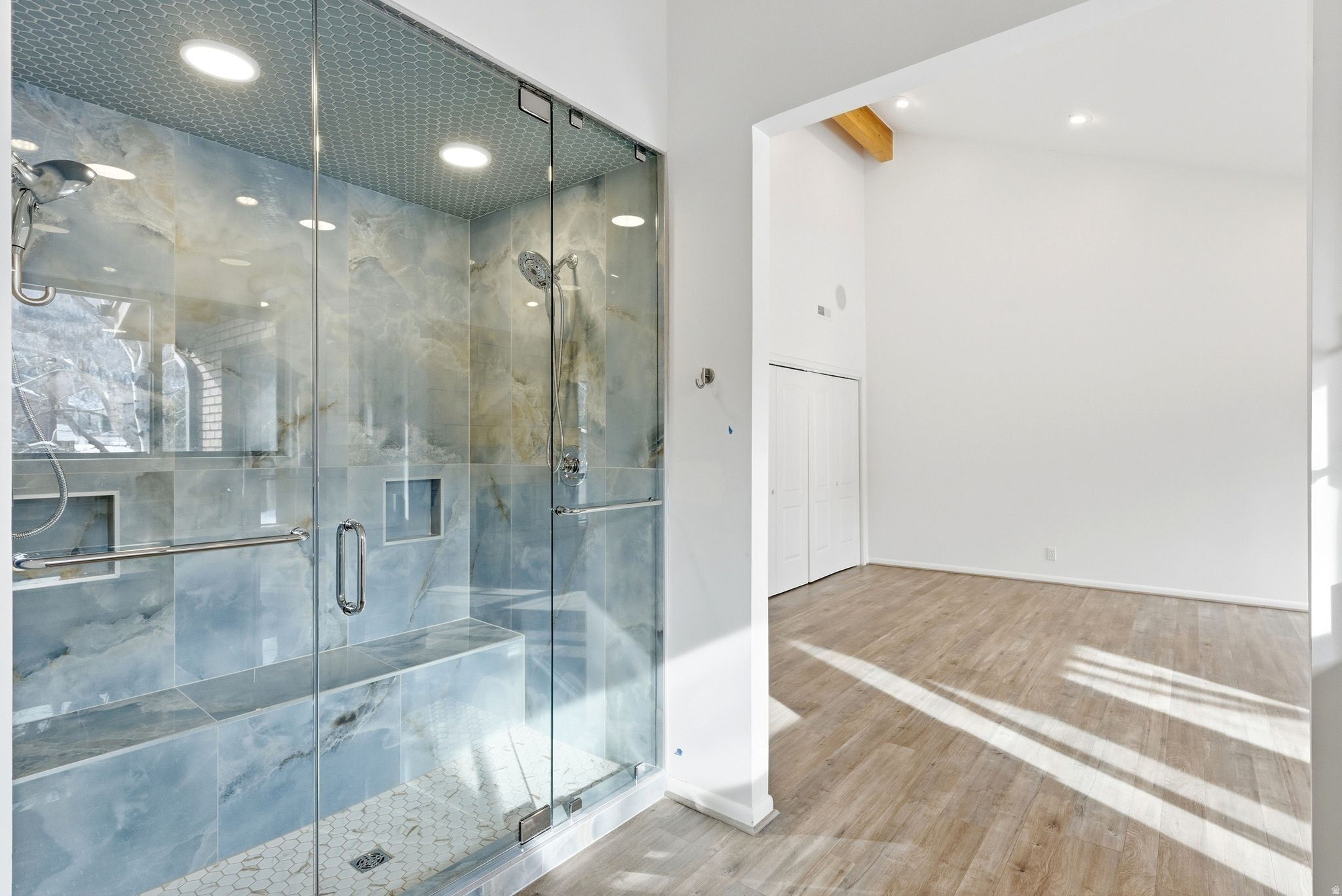 1679 VILLAGE ROUND DR