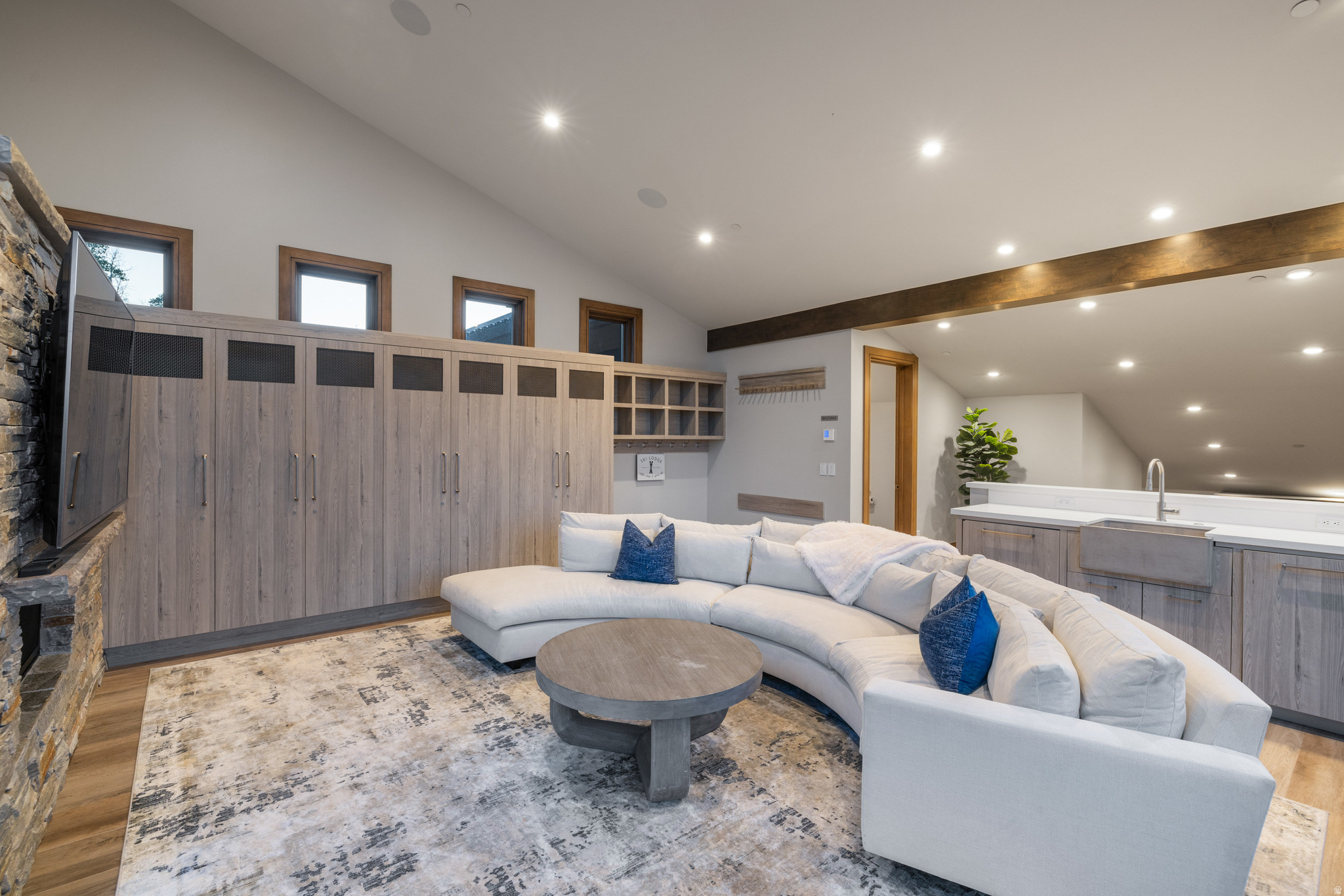 10738 SUMMIT VIEW DR