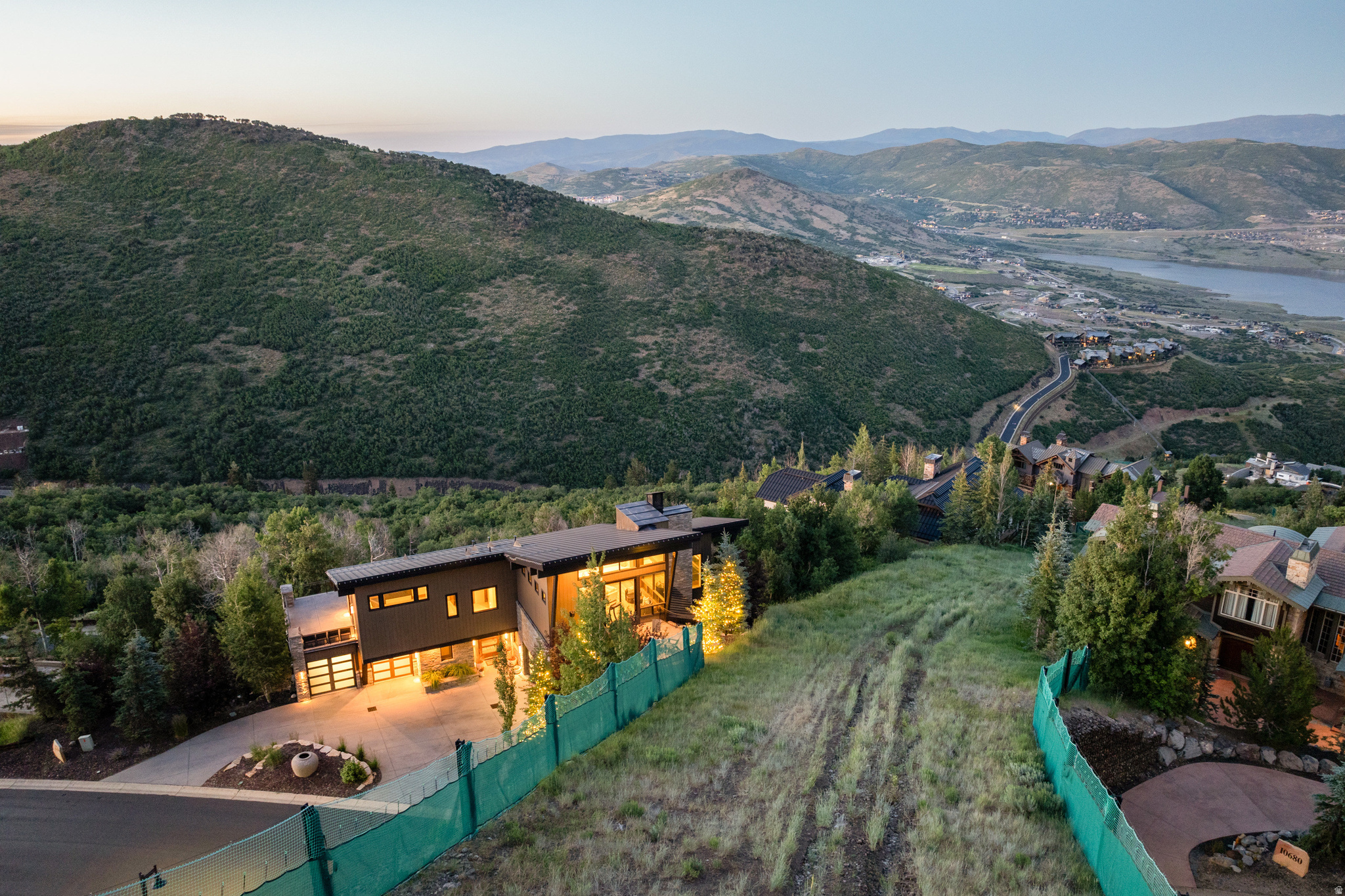 10738 SUMMIT VIEW DR