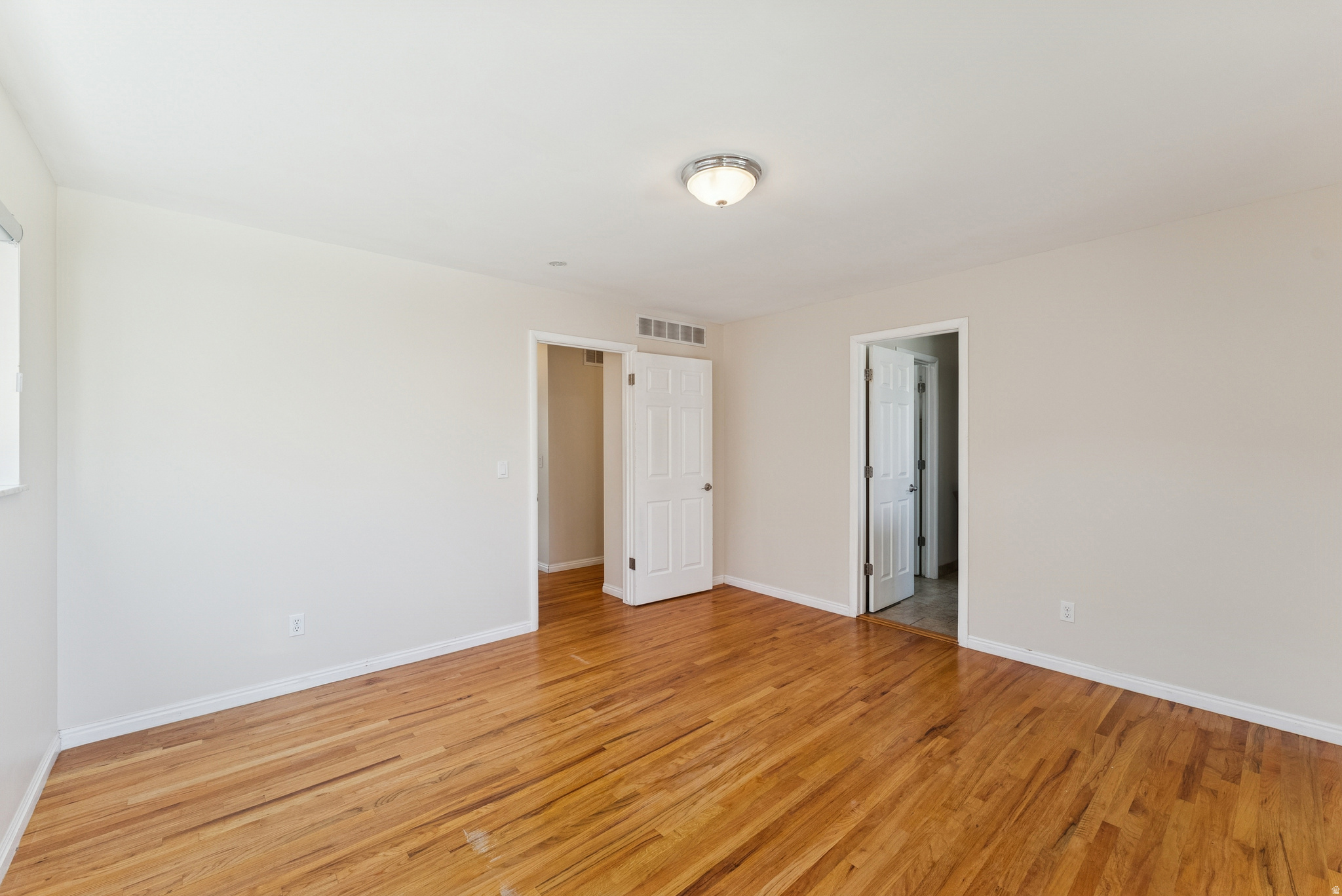 3651 E OAKVIEW DR