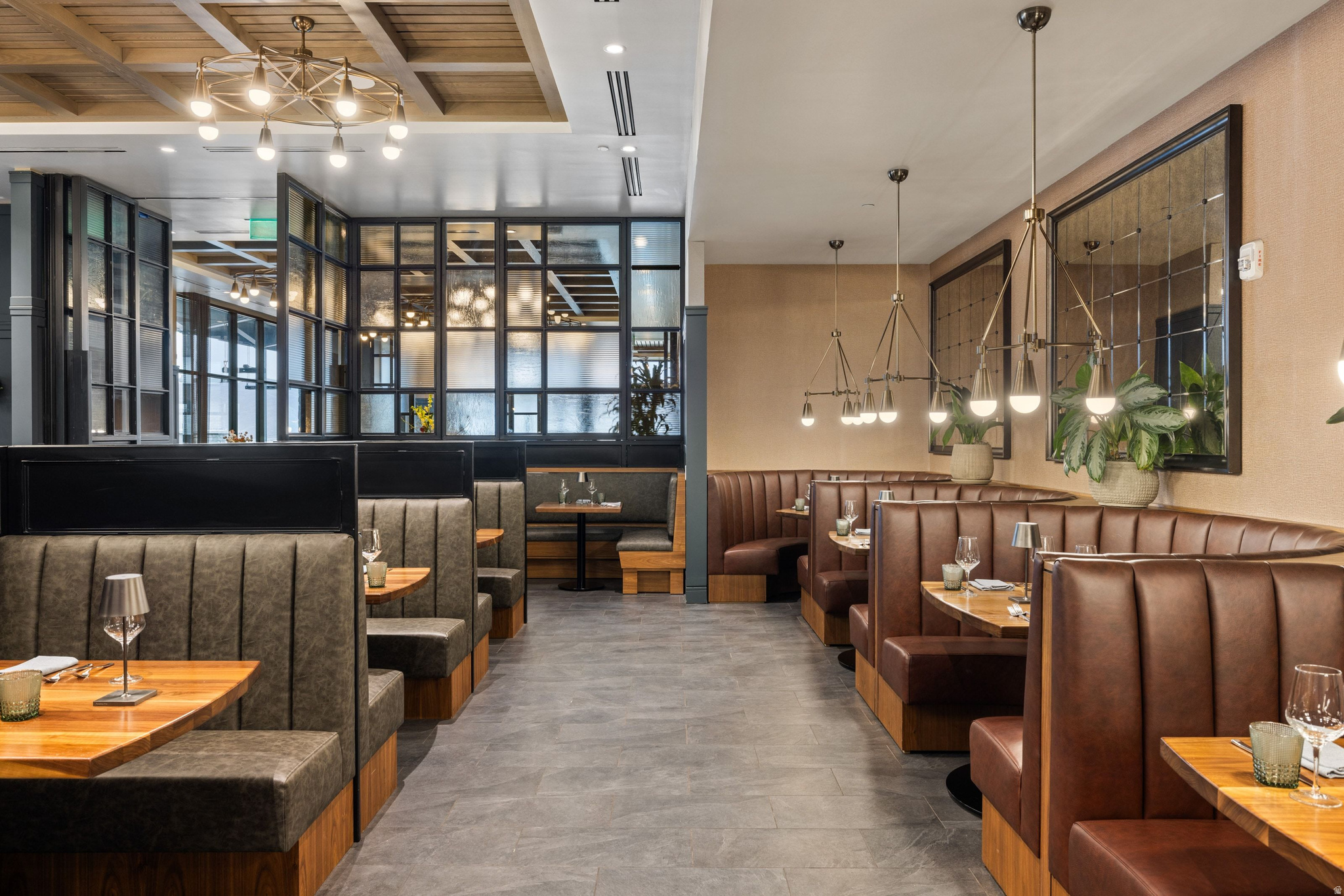 1702 W GLENCOE MOUNTAIN WAY