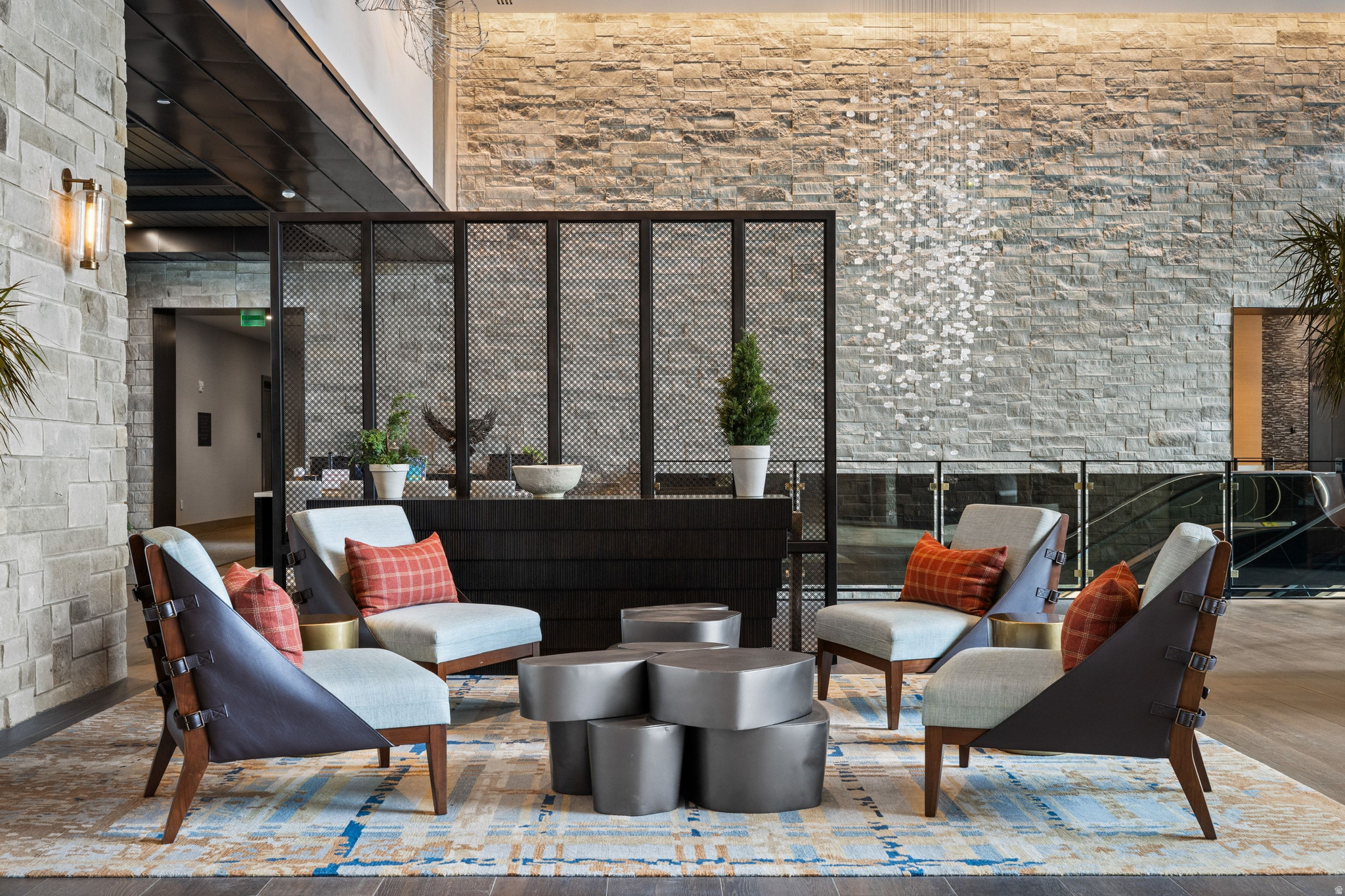 1702 W GLENCOE MOUNTAIN WAY