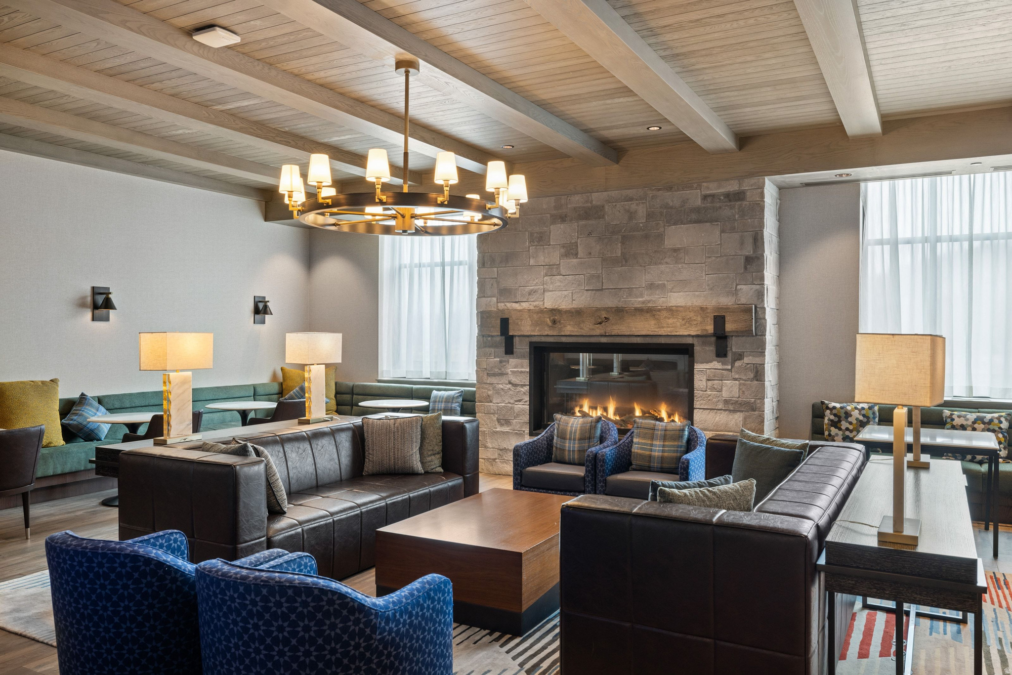 1702 W GLENCOE MOUNTAIN WAY