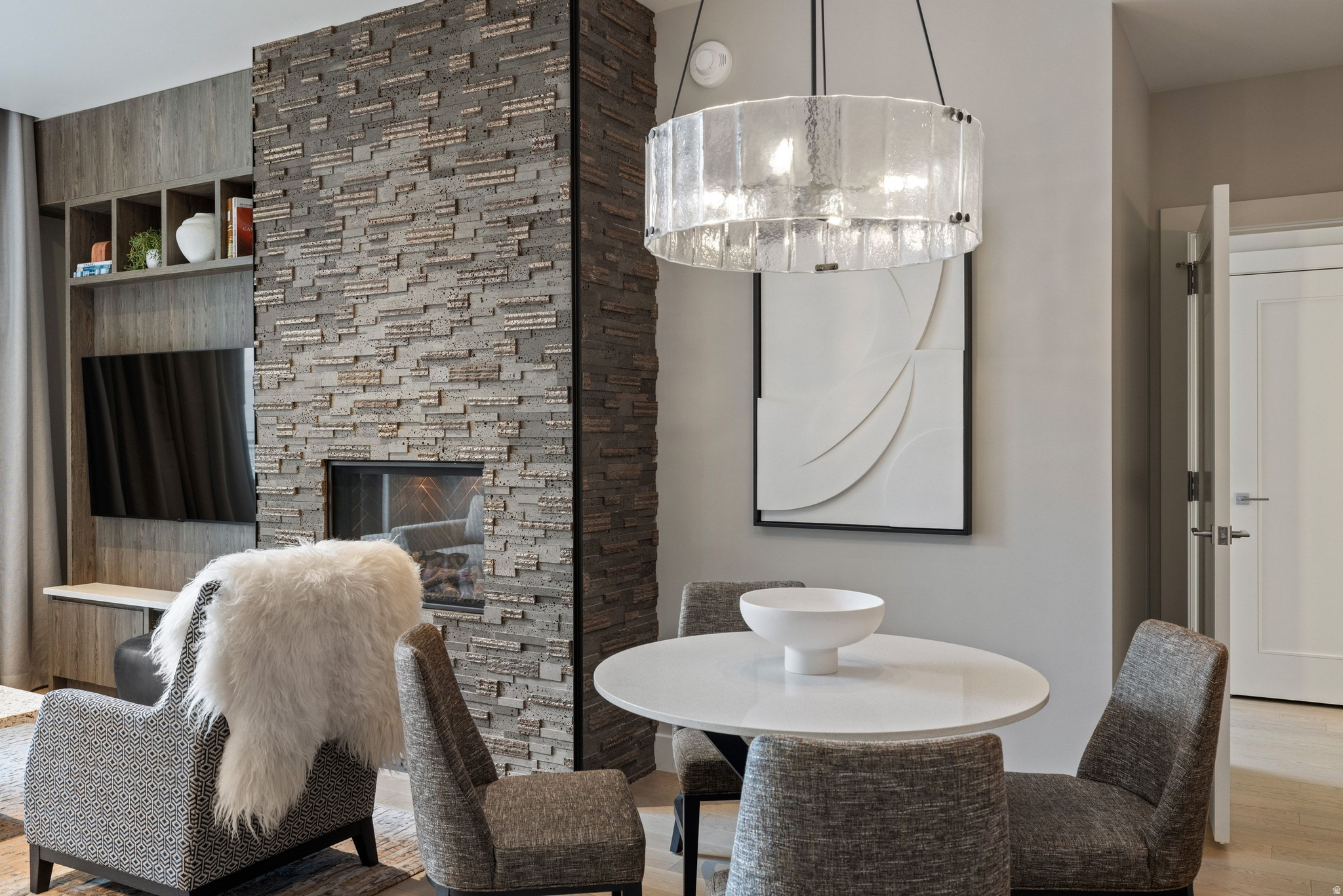 1702 W GLENCOE MOUNTAIN WAY