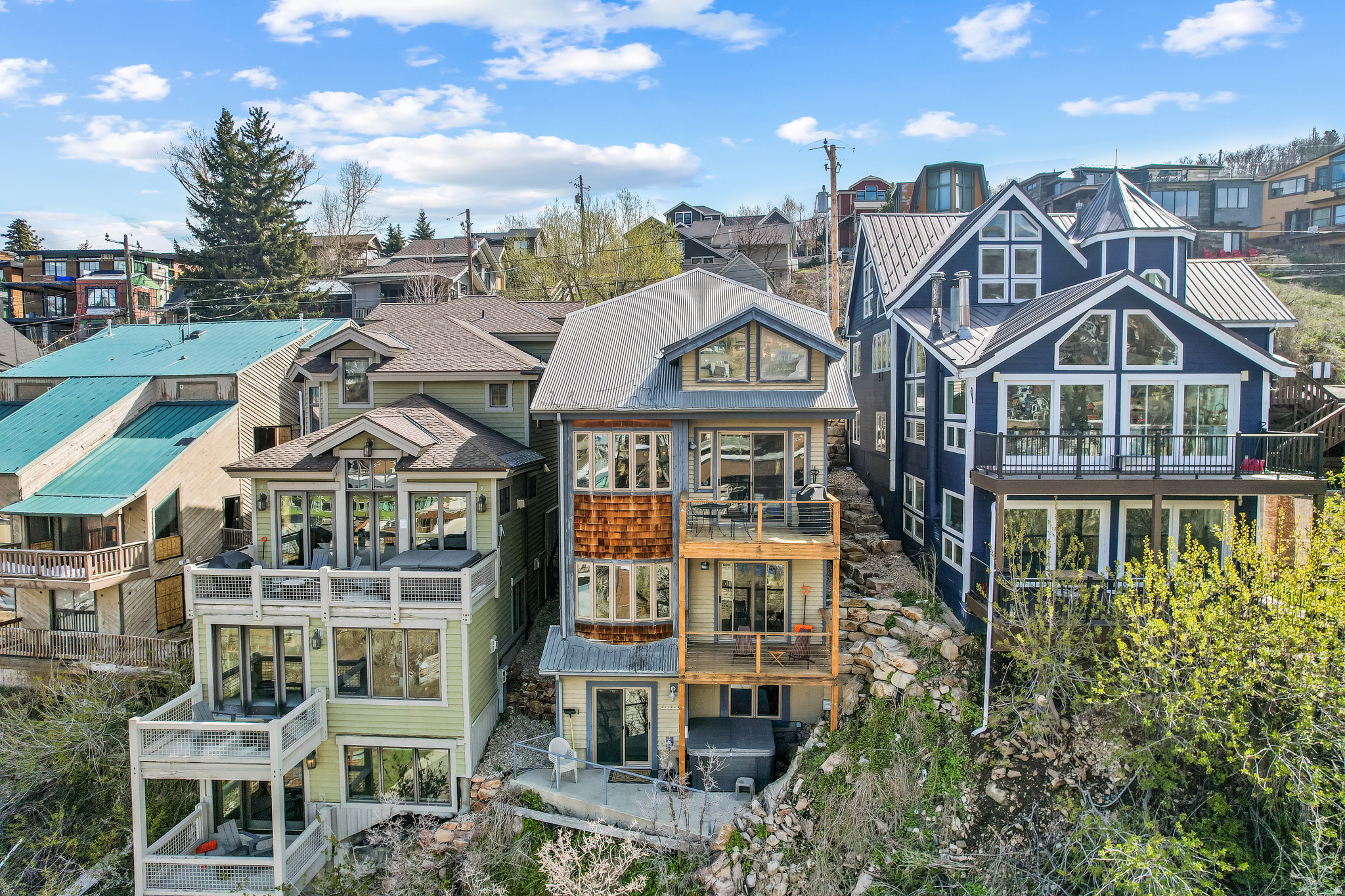 265 ONTARIO AVE