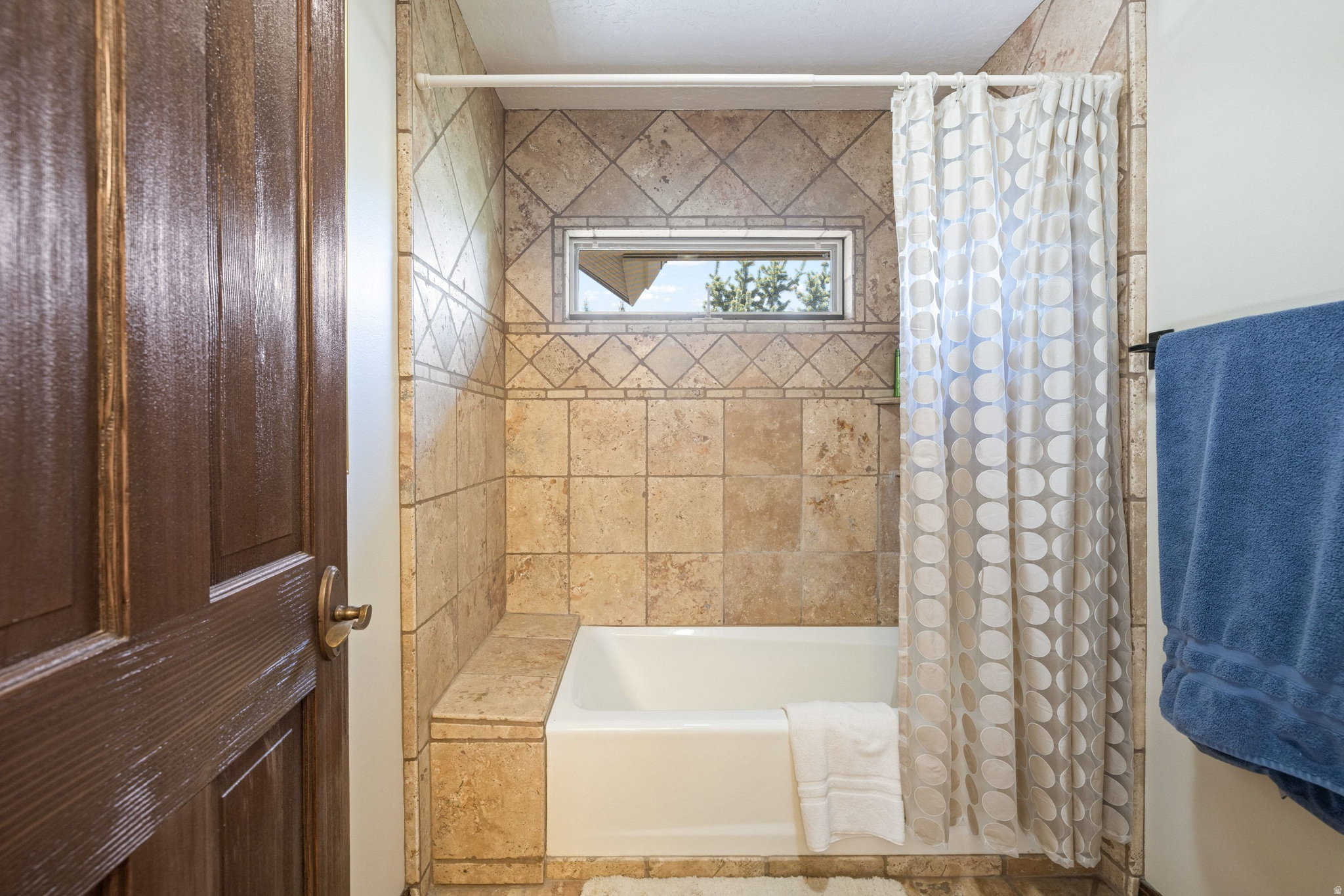 2808 AMERICAN SADDLER DR