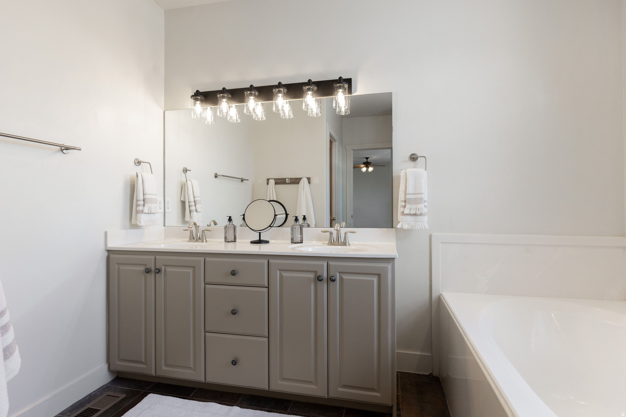 1023 STATION LOOP RD