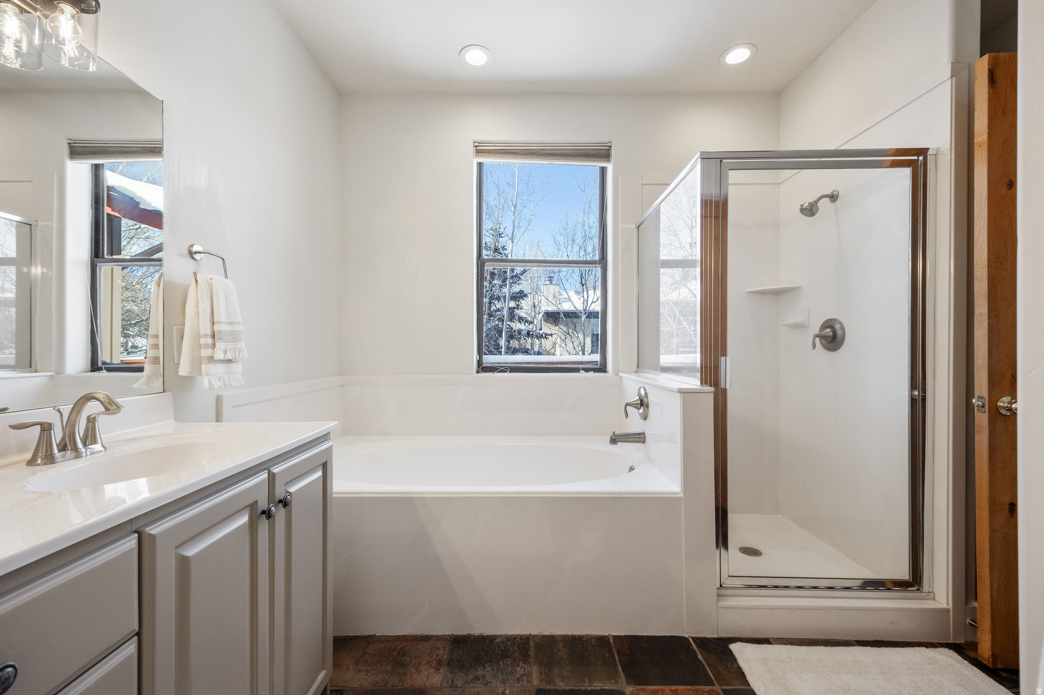 1023 STATION LOOP RD