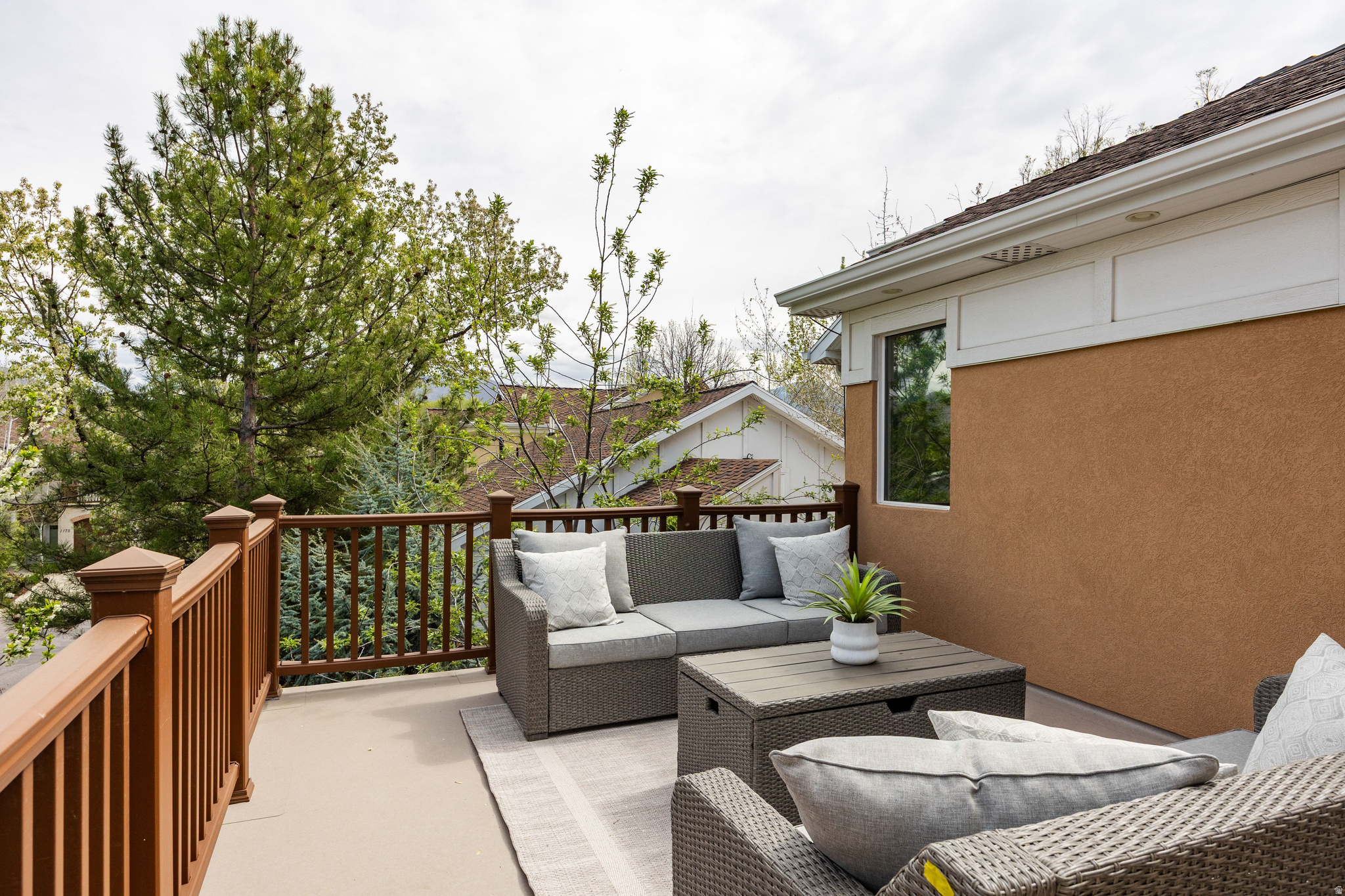 1195 S LIBERTY WELLS PL