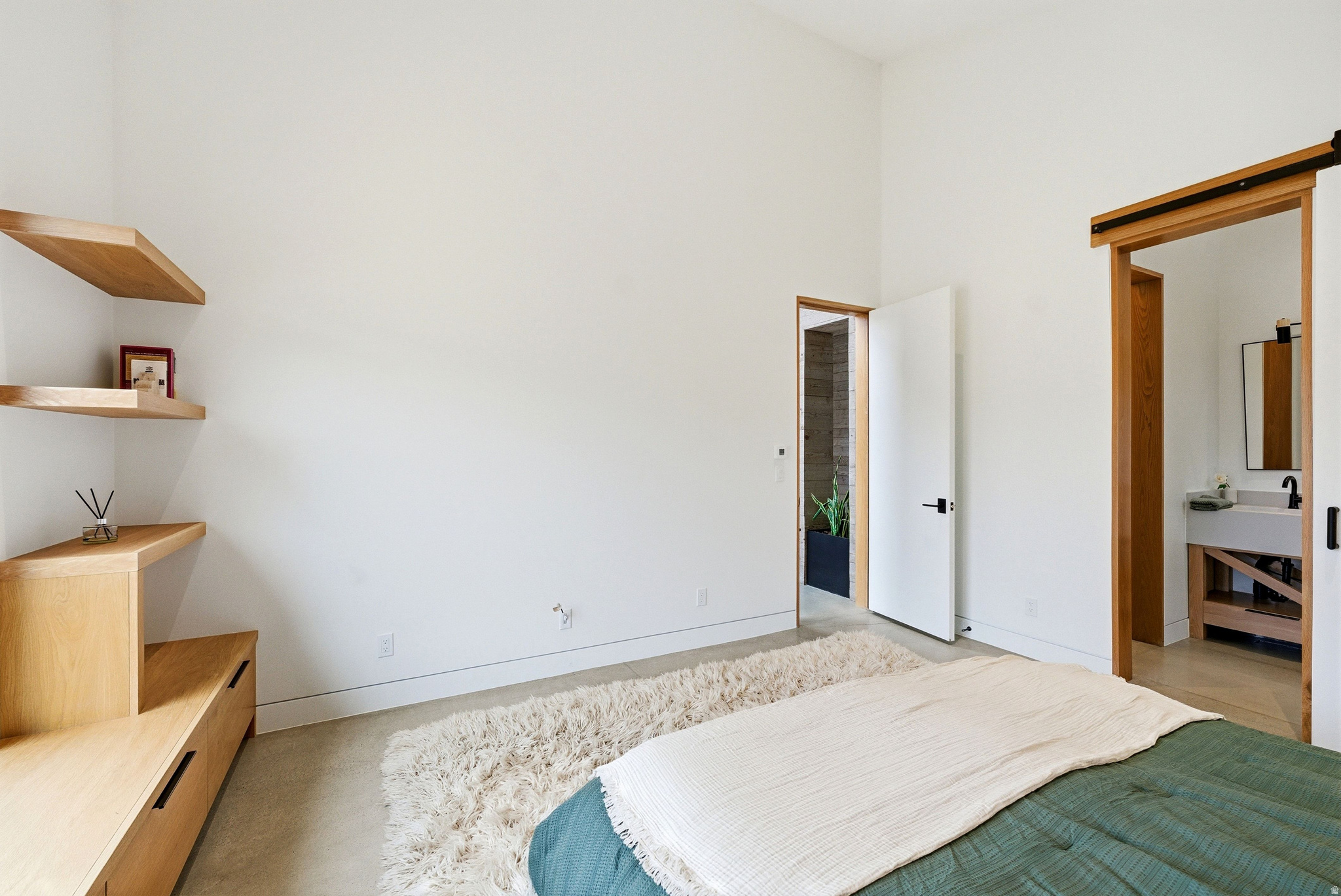 6950 N RIVER VALLEY DR