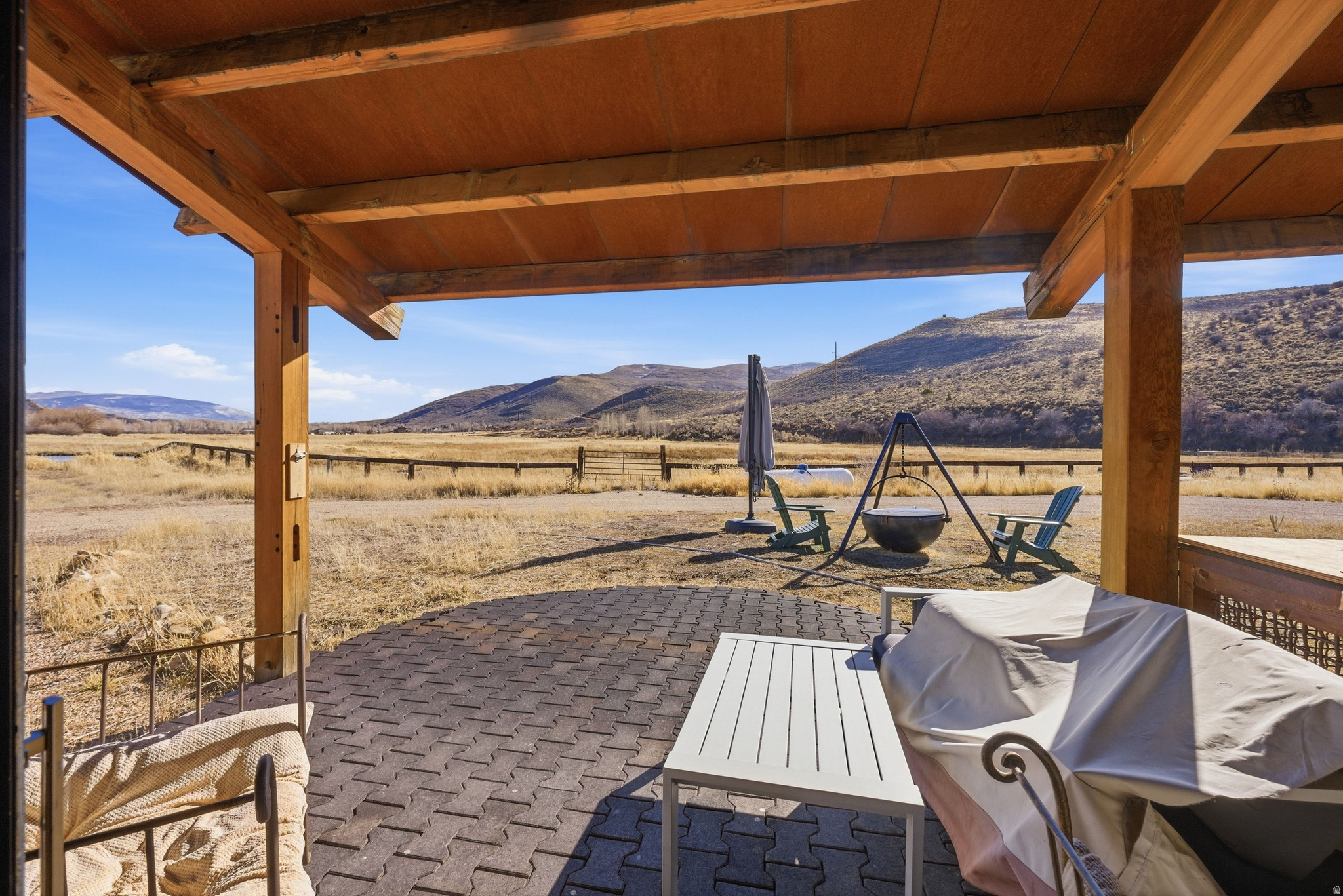 6950 N RIVER VALLEY DR