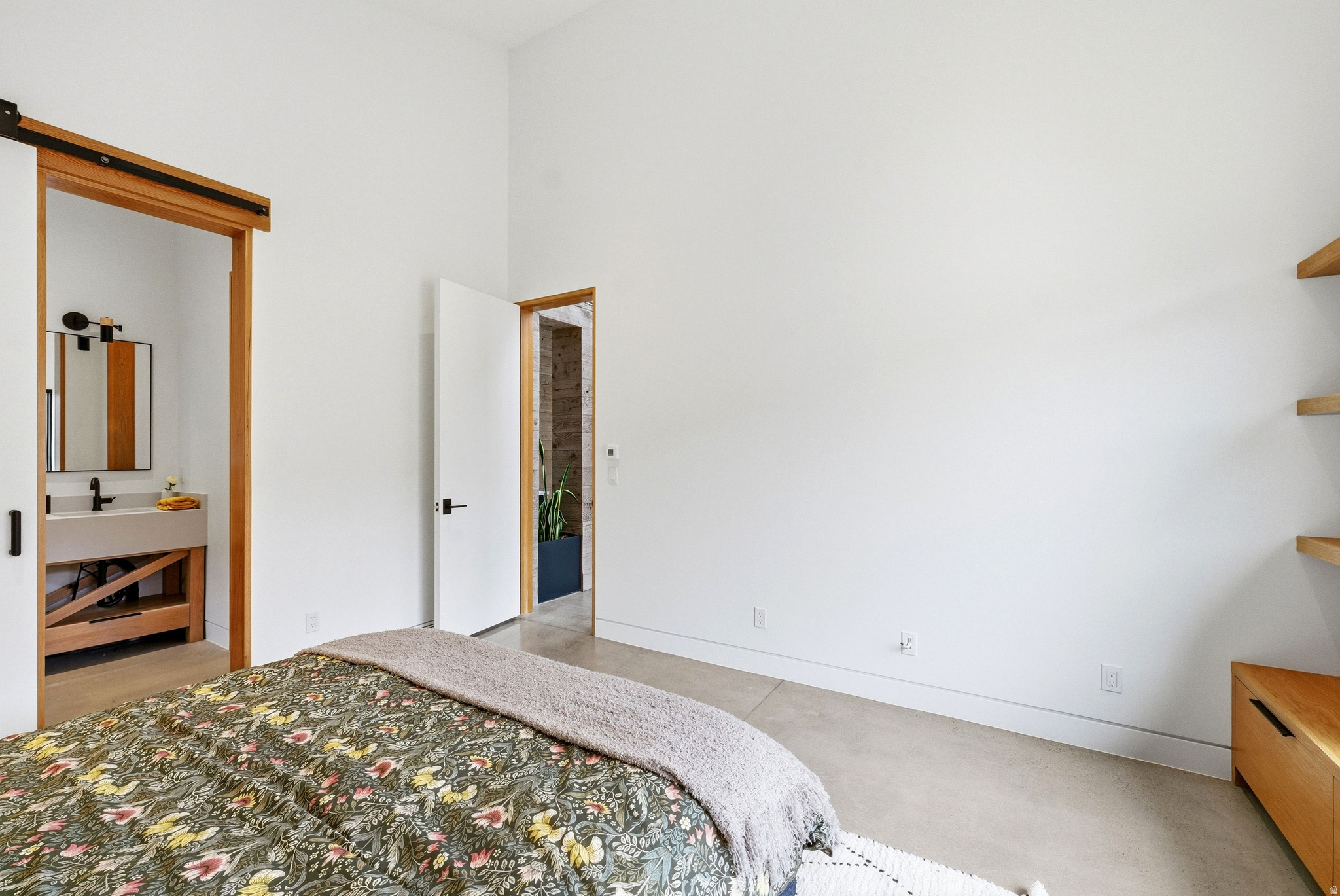 6950 N RIVER VALLEY DR