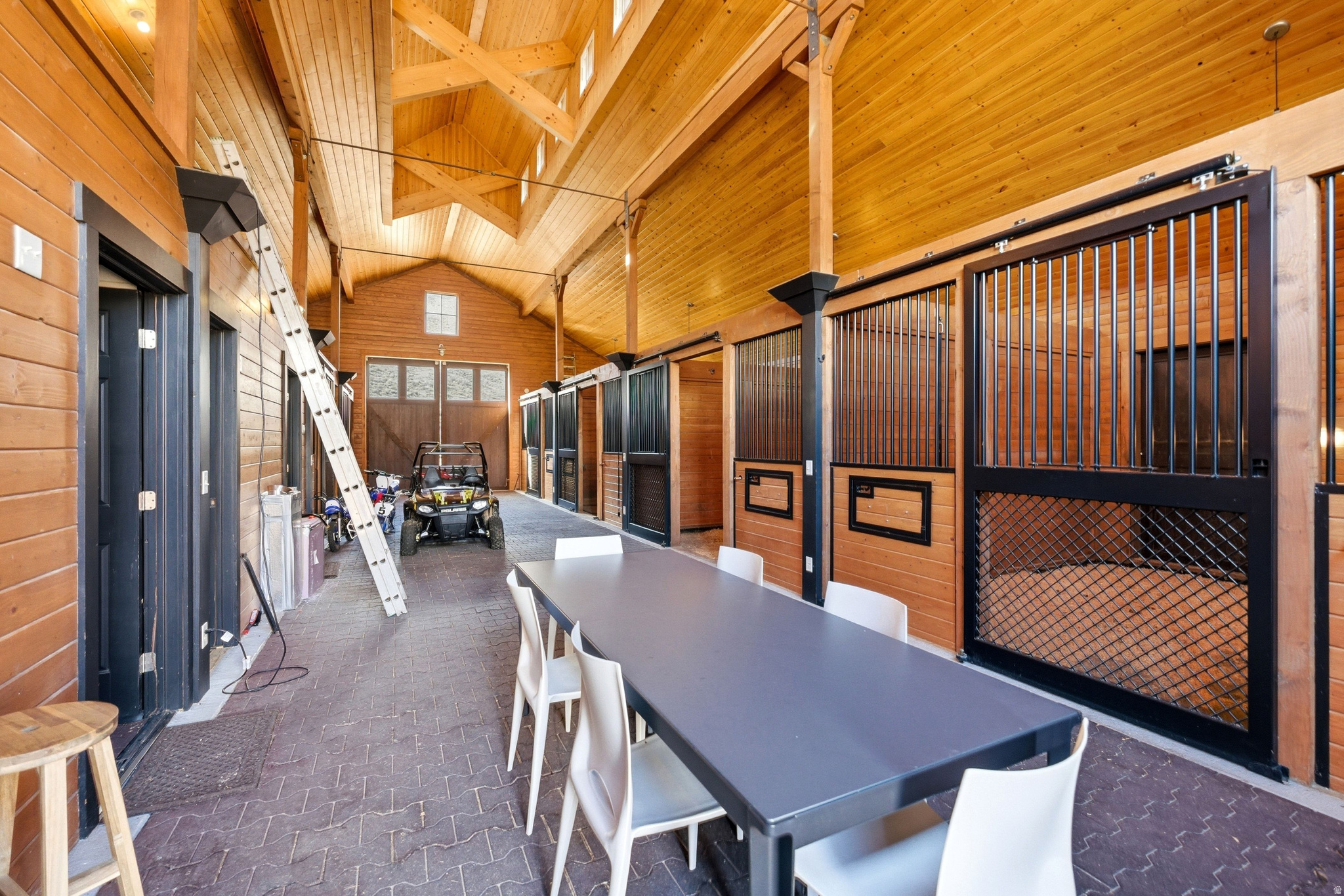 6950 N RIVER VALLEY DR