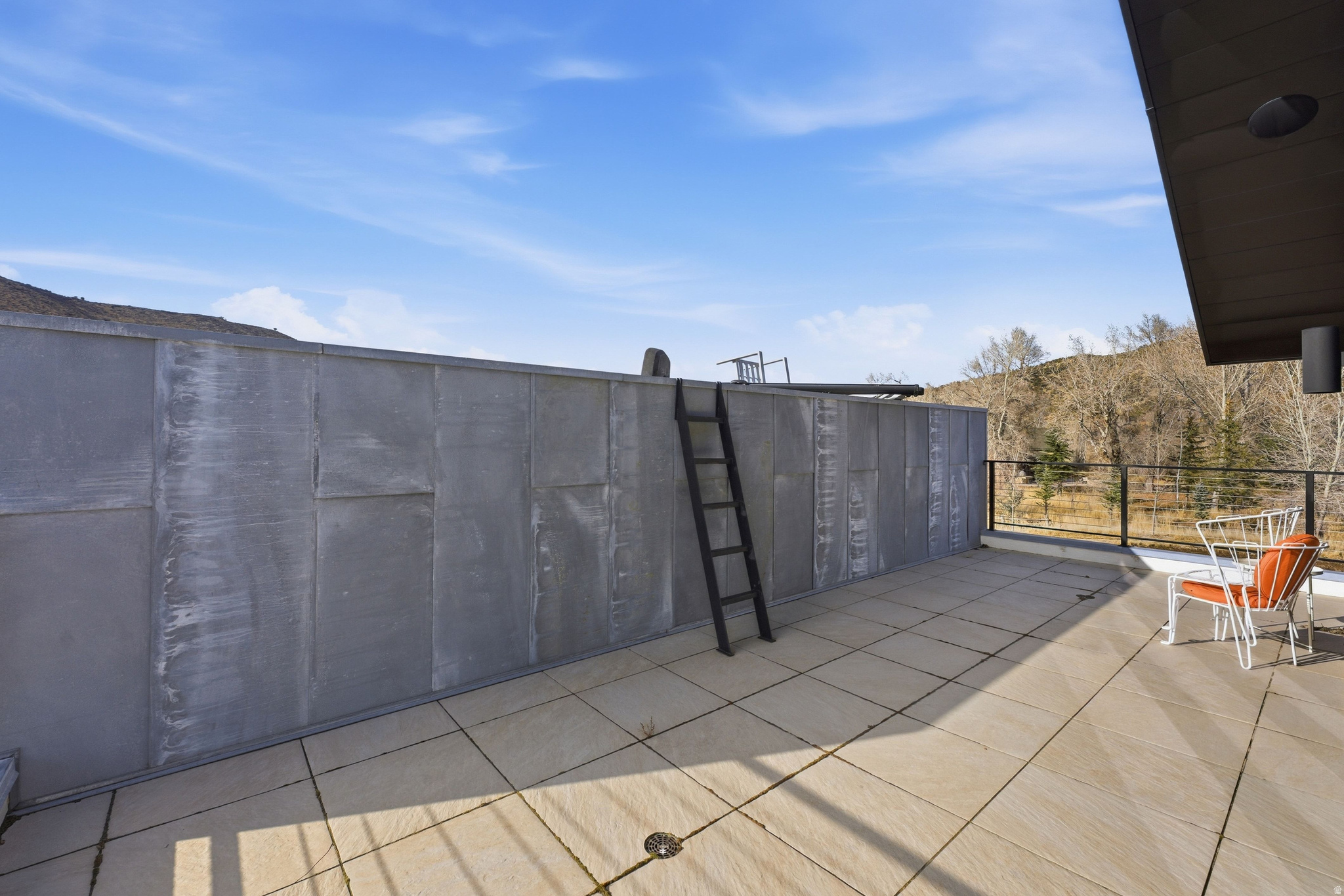 6950 N RIVER VALLEY DR