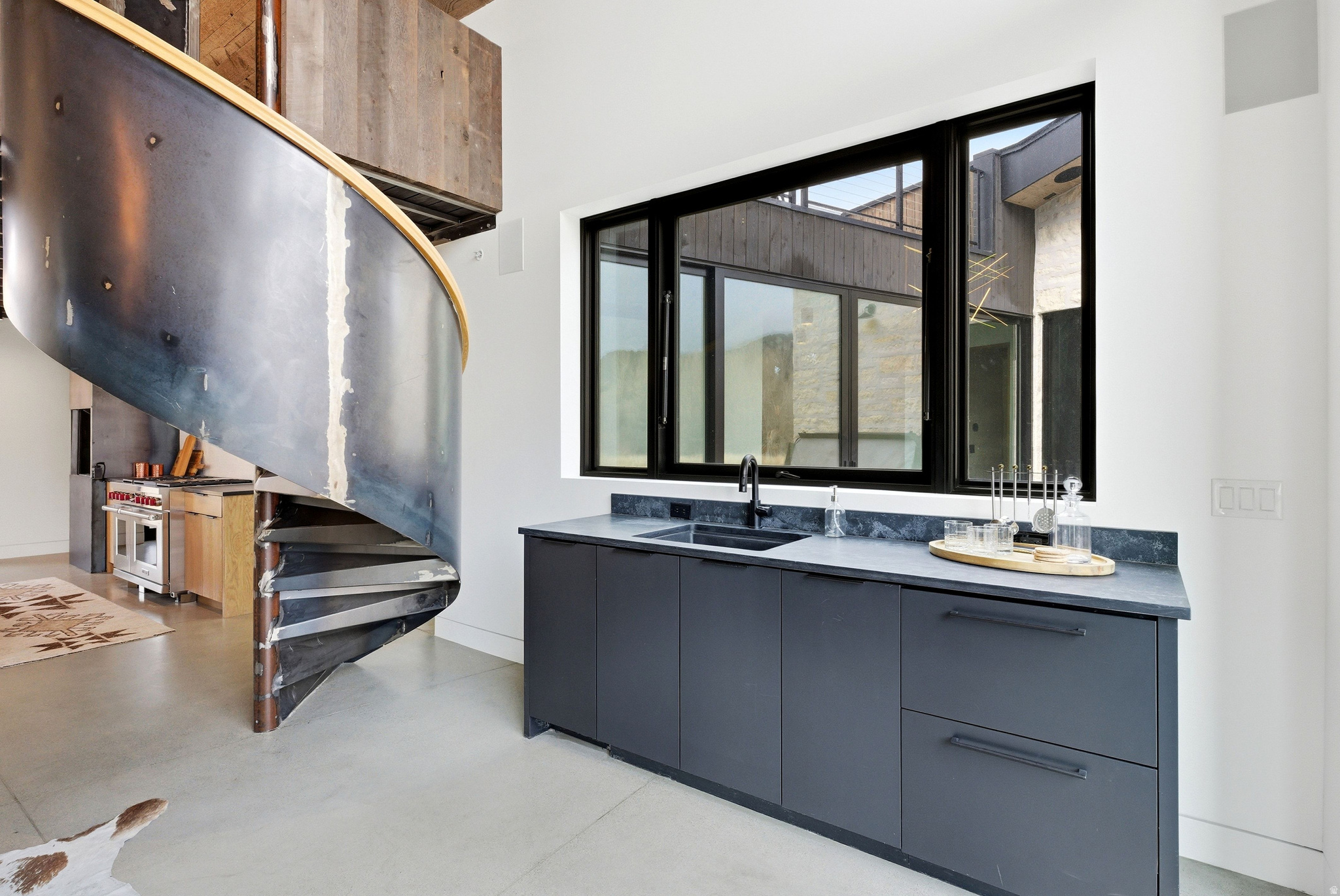 6950 N RIVER VALLEY DR