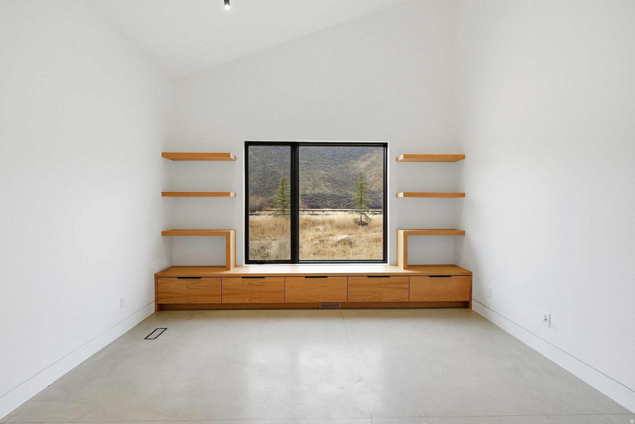 6950 N RIVER VALLEY DR