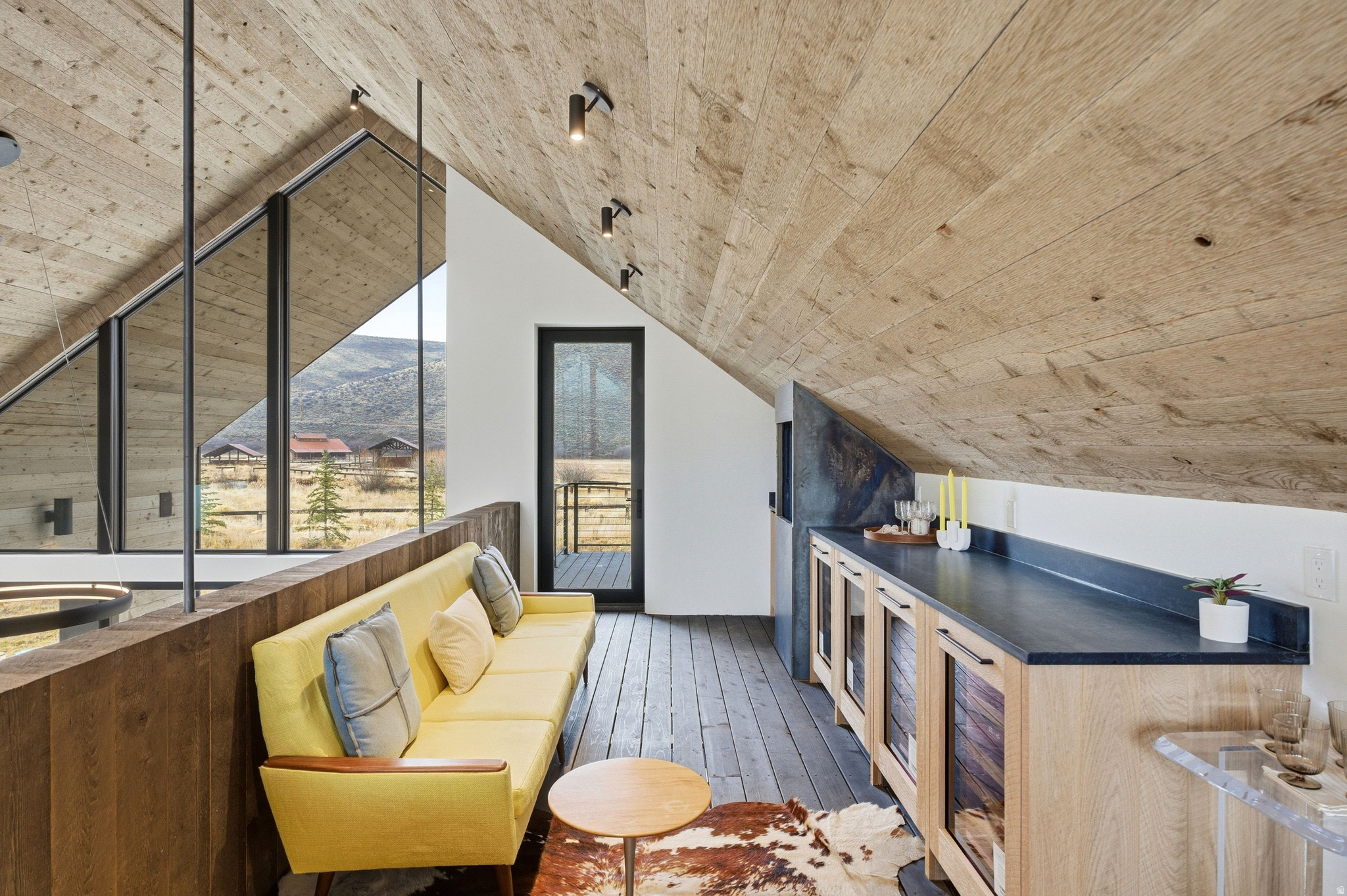 6950 N RIVER VALLEY DR