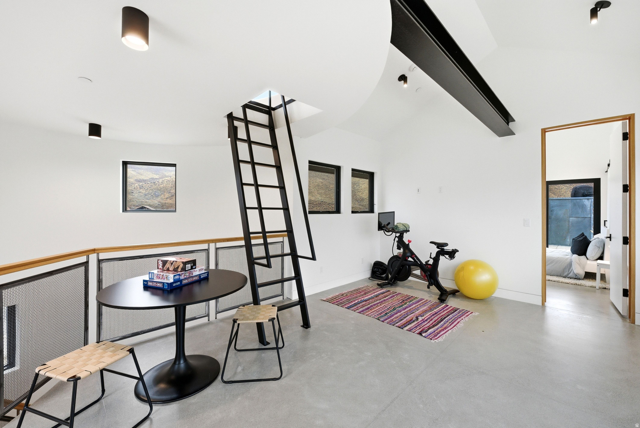 6950 N RIVER VALLEY DR