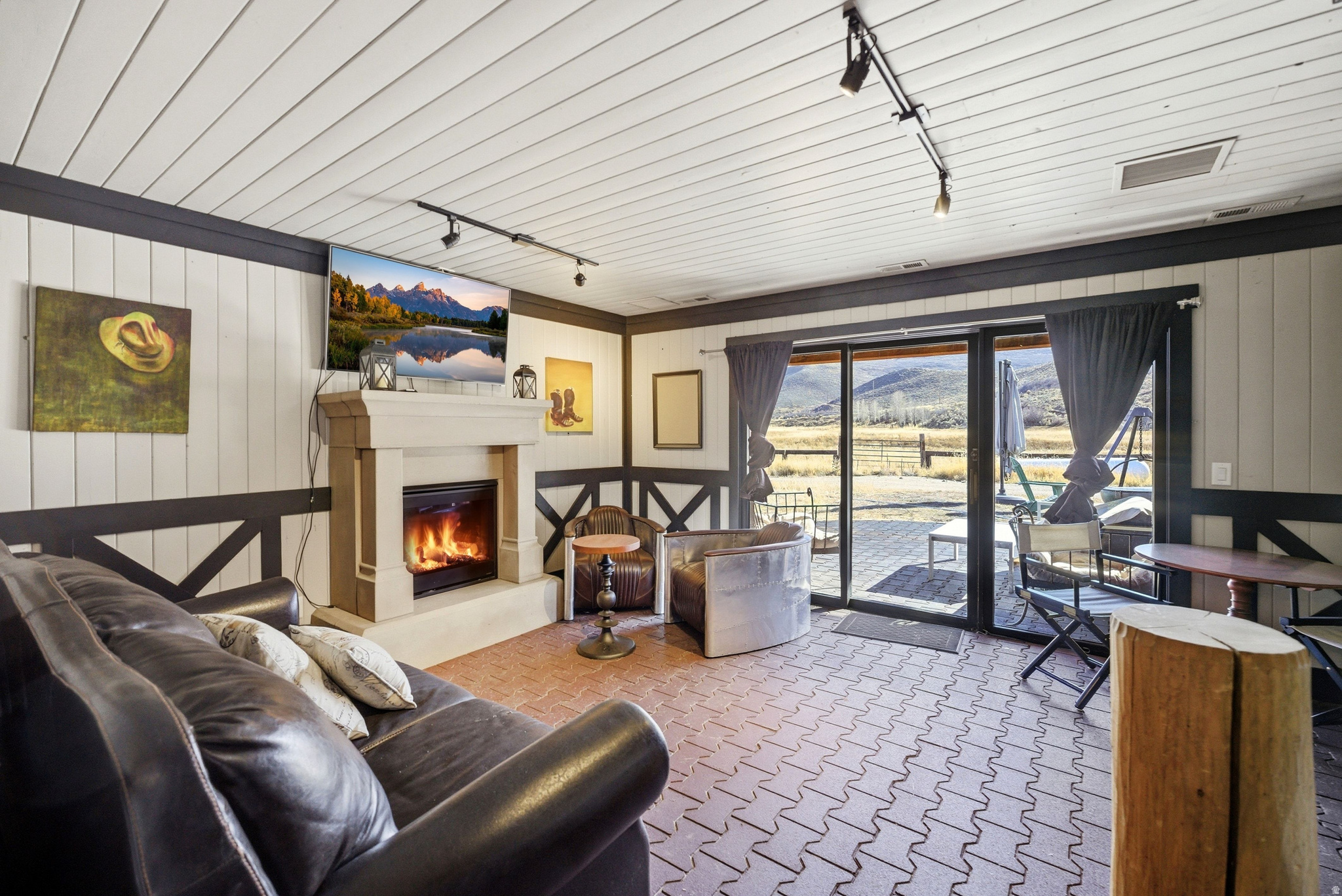 6950 N RIVER VALLEY DR