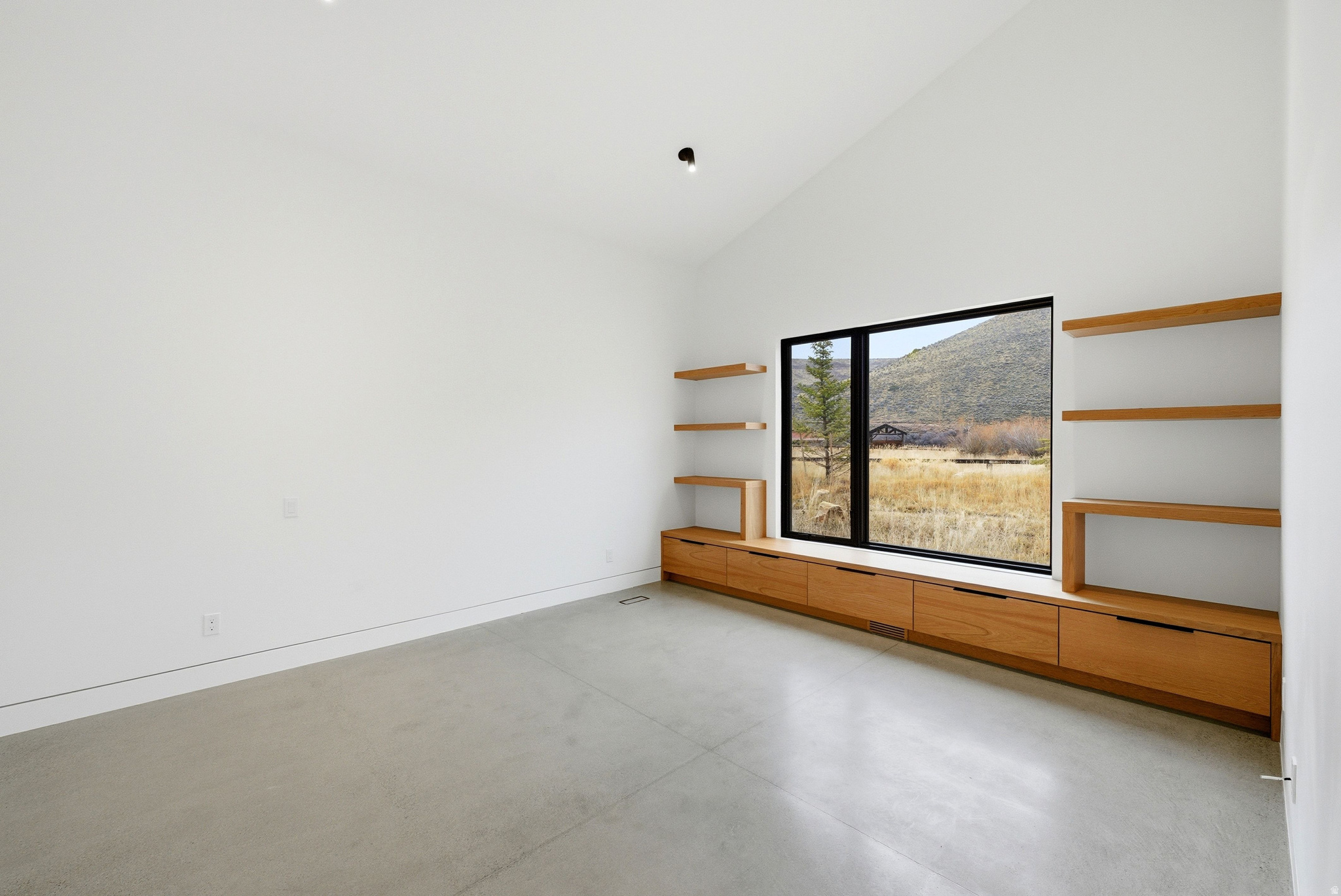 6950 N RIVER VALLEY DR