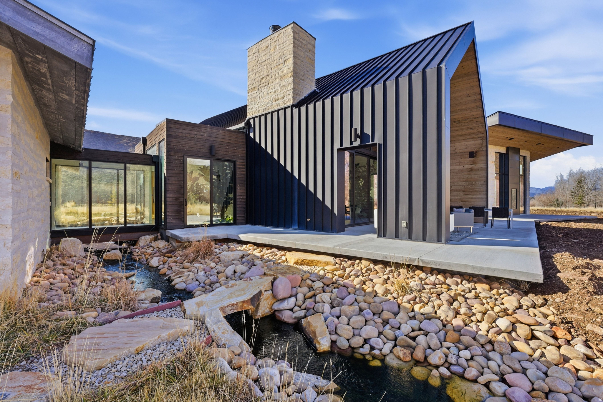 6950 N RIVER VALLEY DR