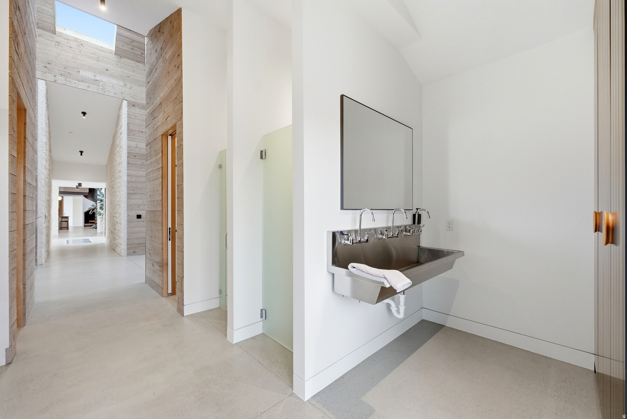 6950 N RIVER VALLEY DR