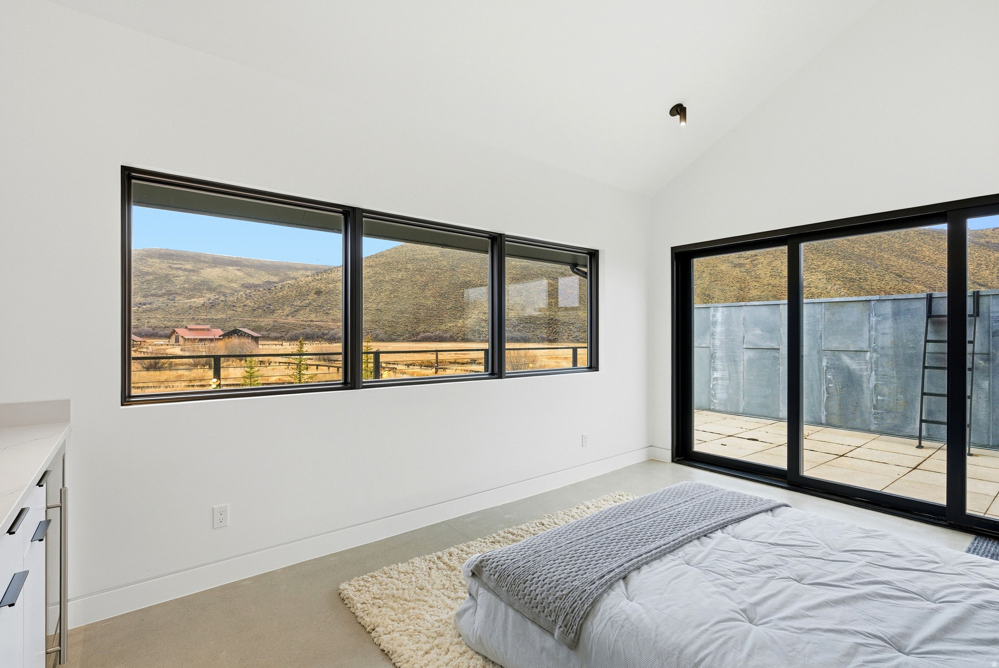 6950 N RIVER VALLEY DR