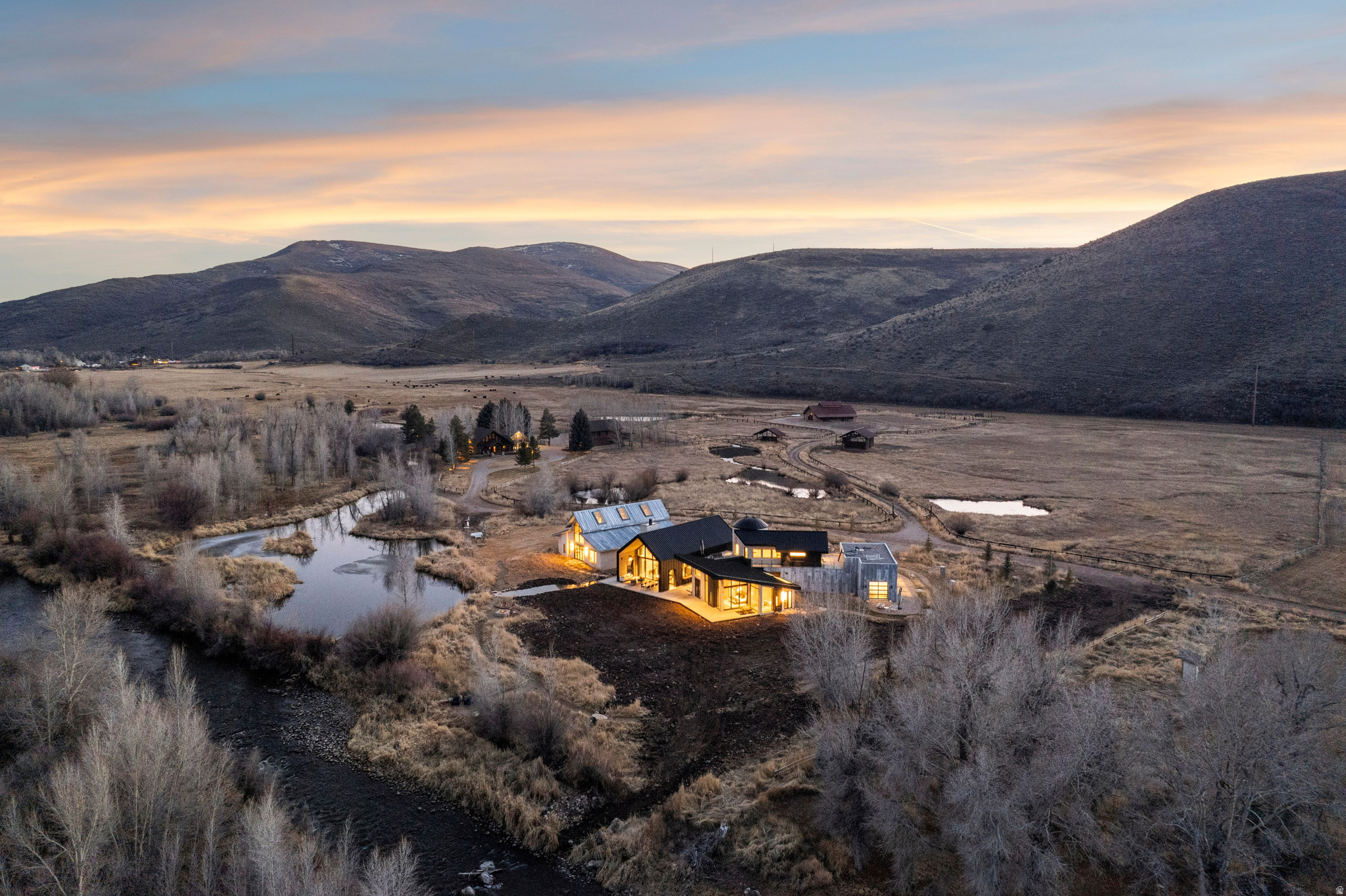 6950 N RIVER VALLEY DR