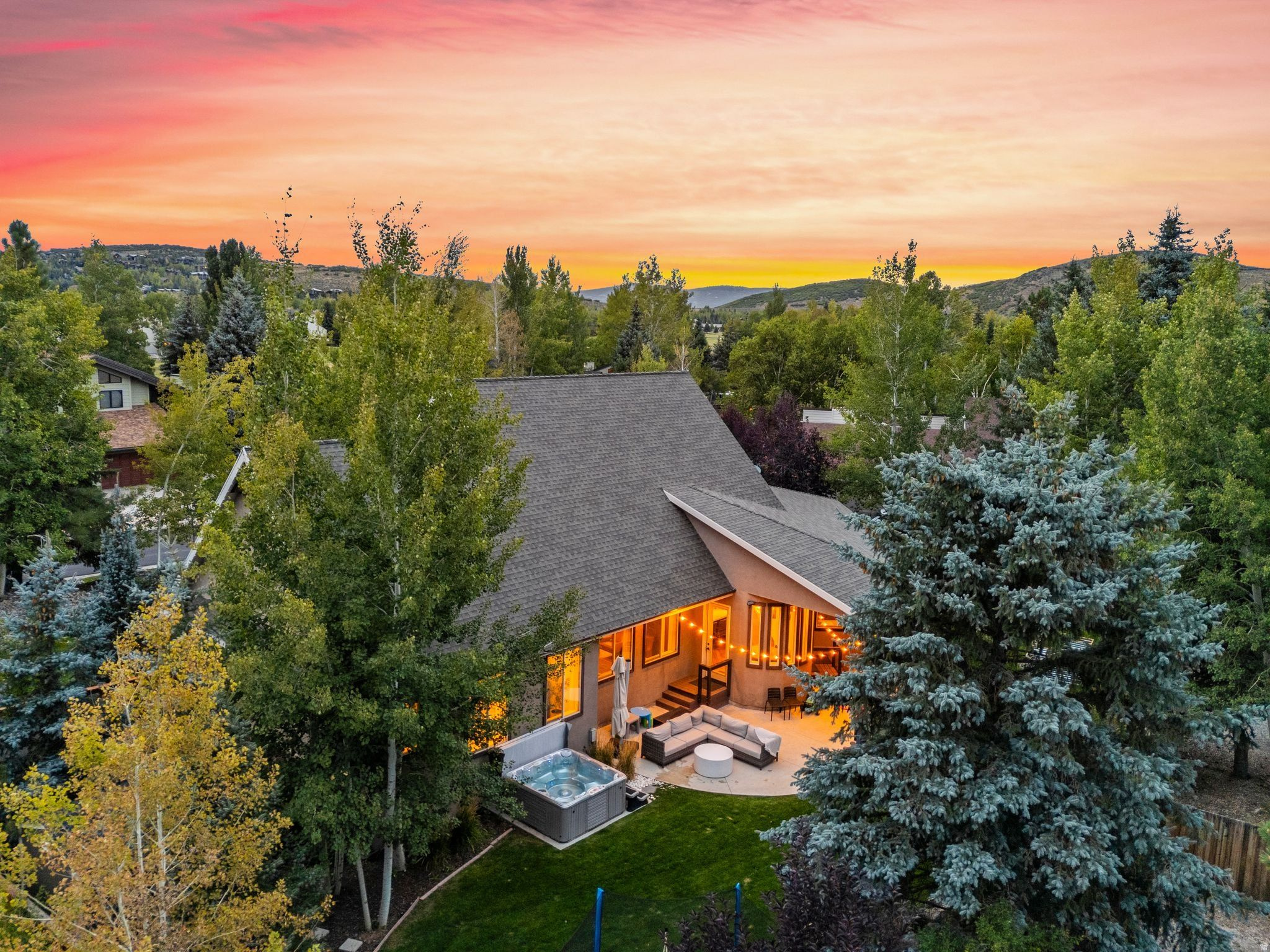 1911 EVENING STAR DR