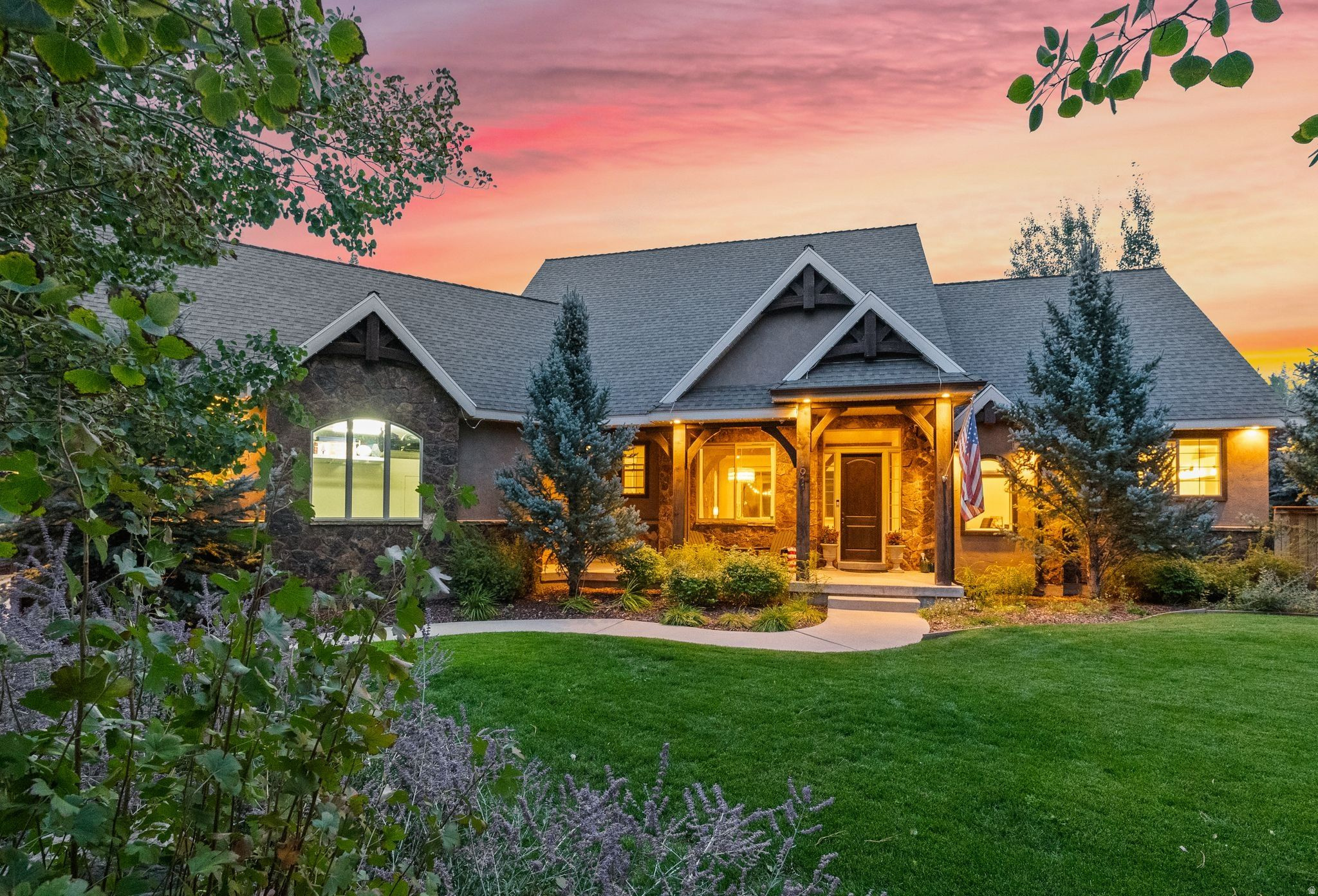 1911 EVENING STAR DR