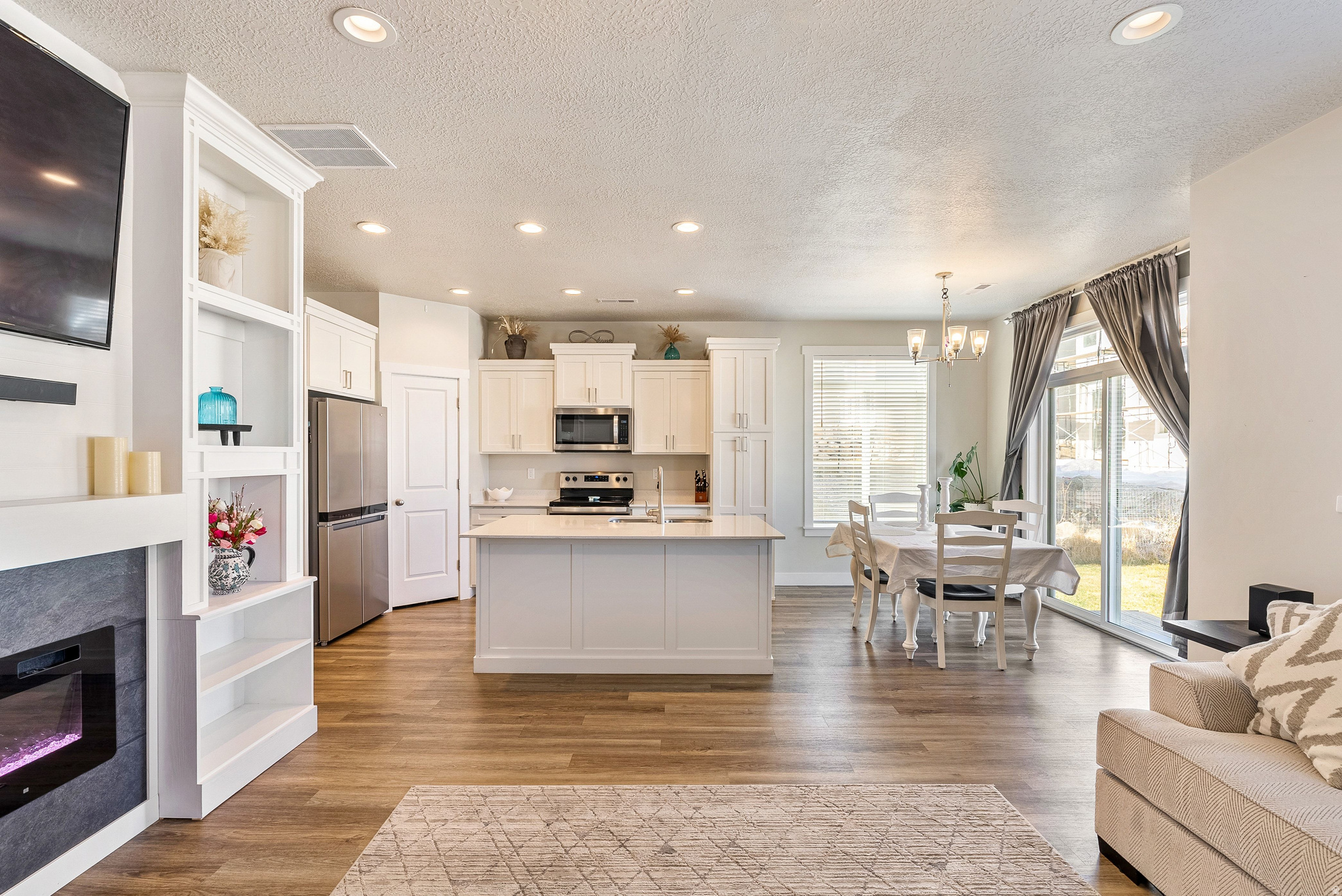 3381 E STILLWATER
