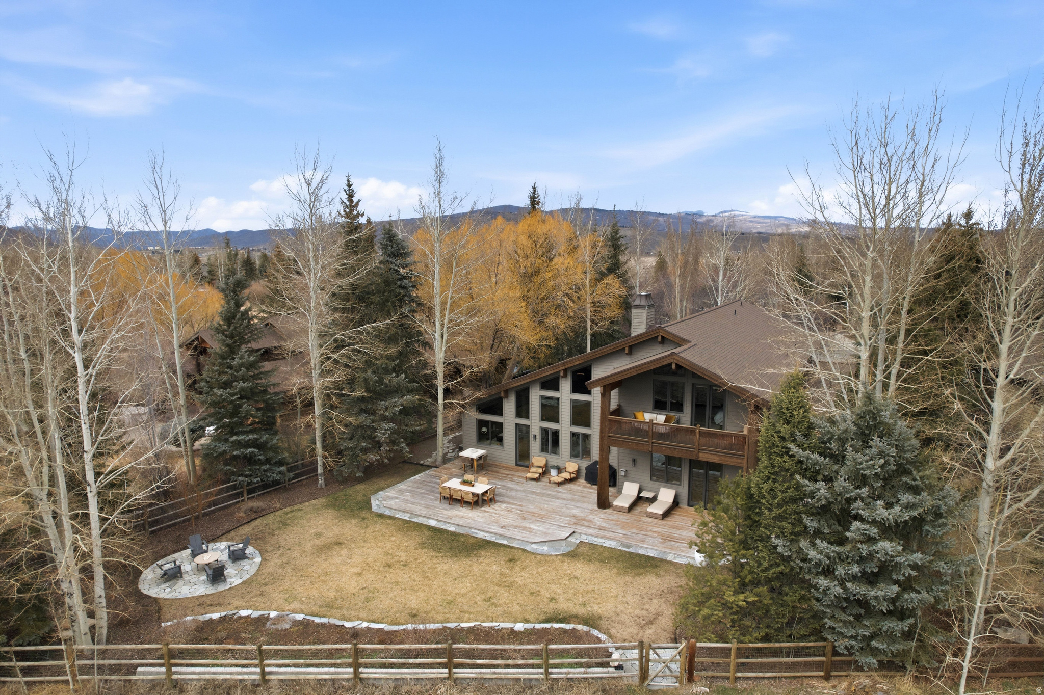 1213 ANGUS CT