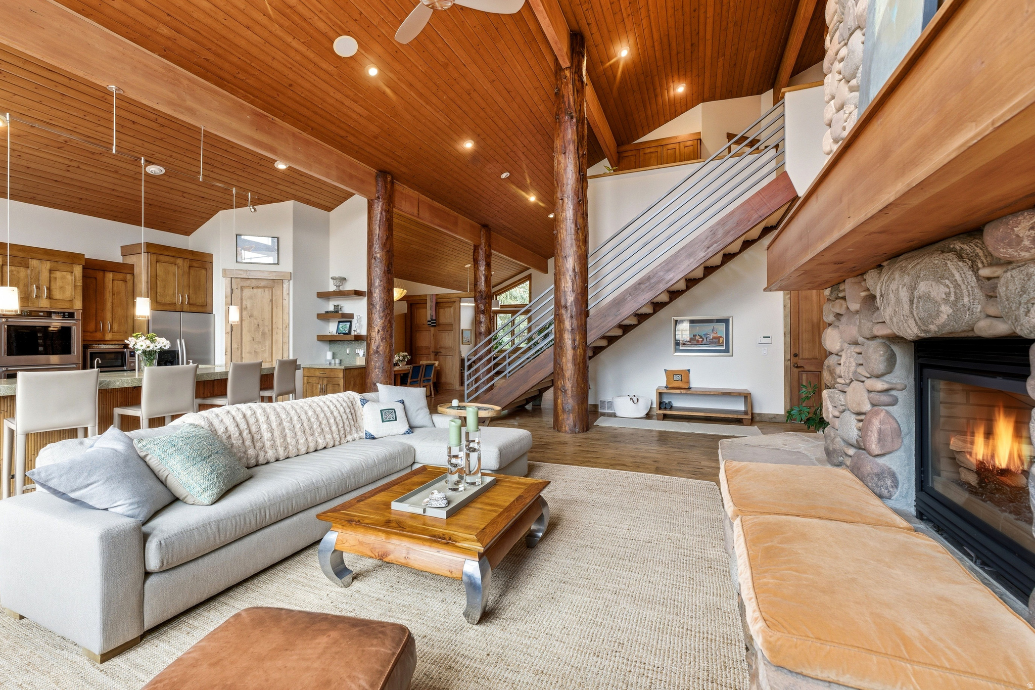 1213 ANGUS CT