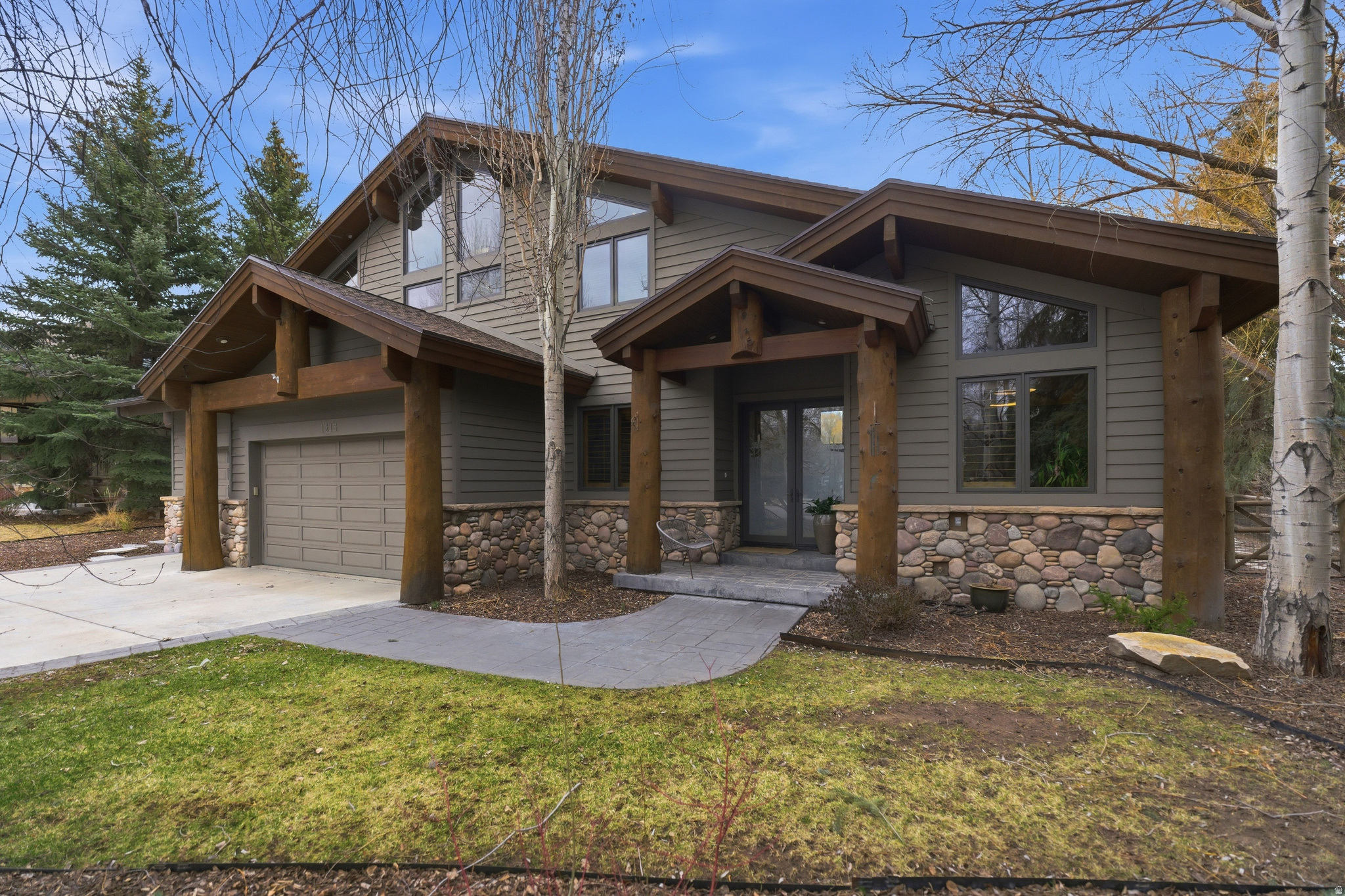 1213 ANGUS CT