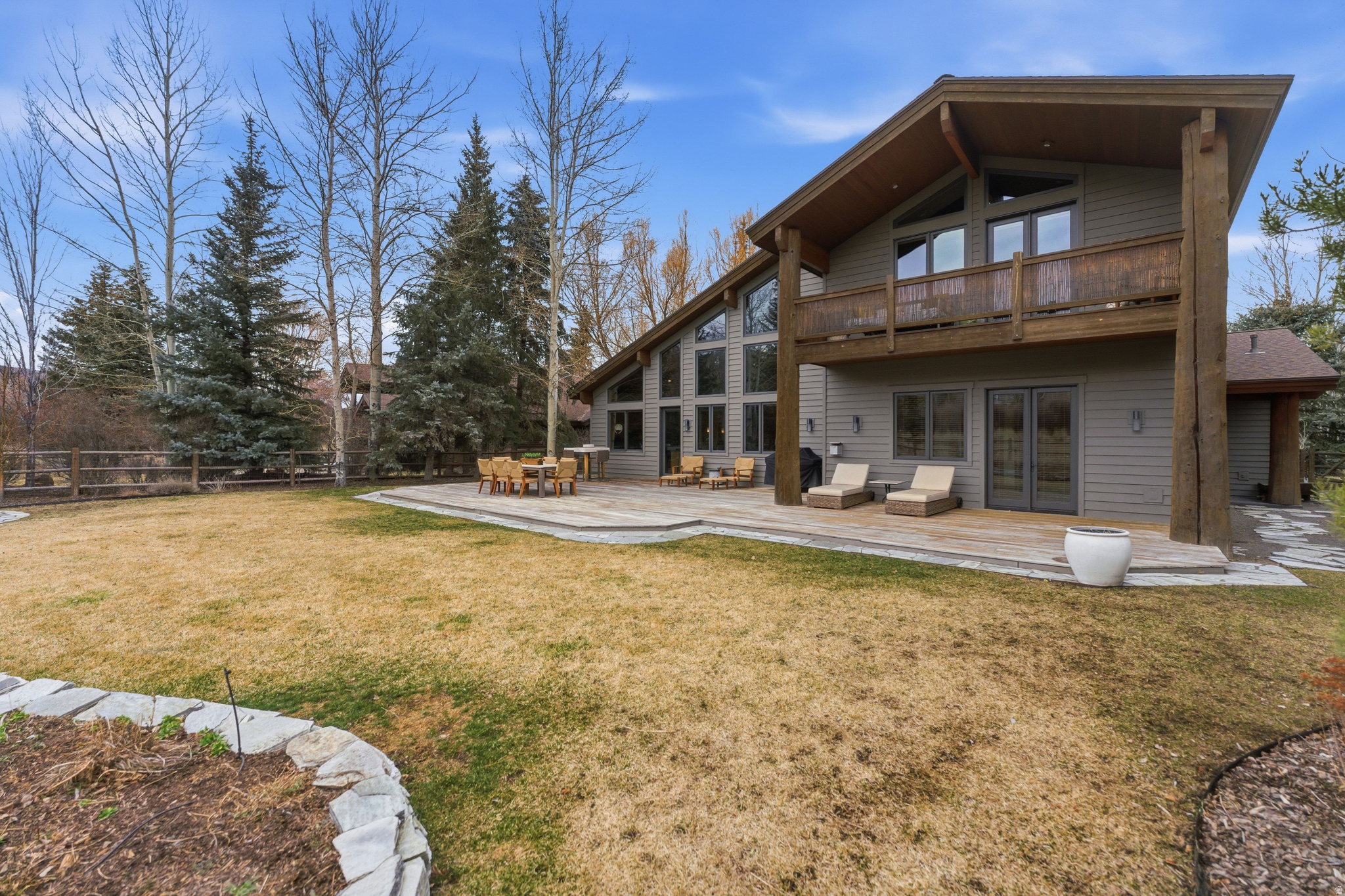 1213 ANGUS CT