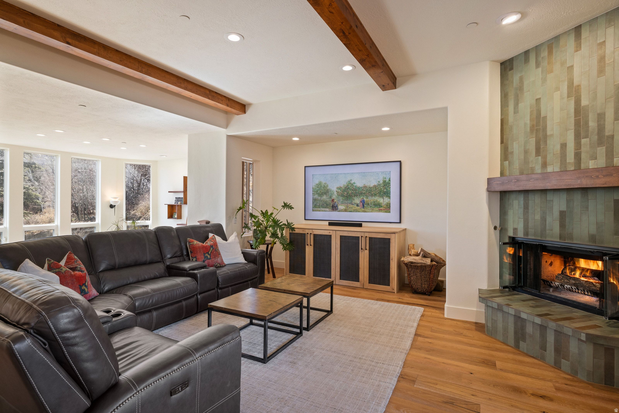 7985 BOOTHILL DR