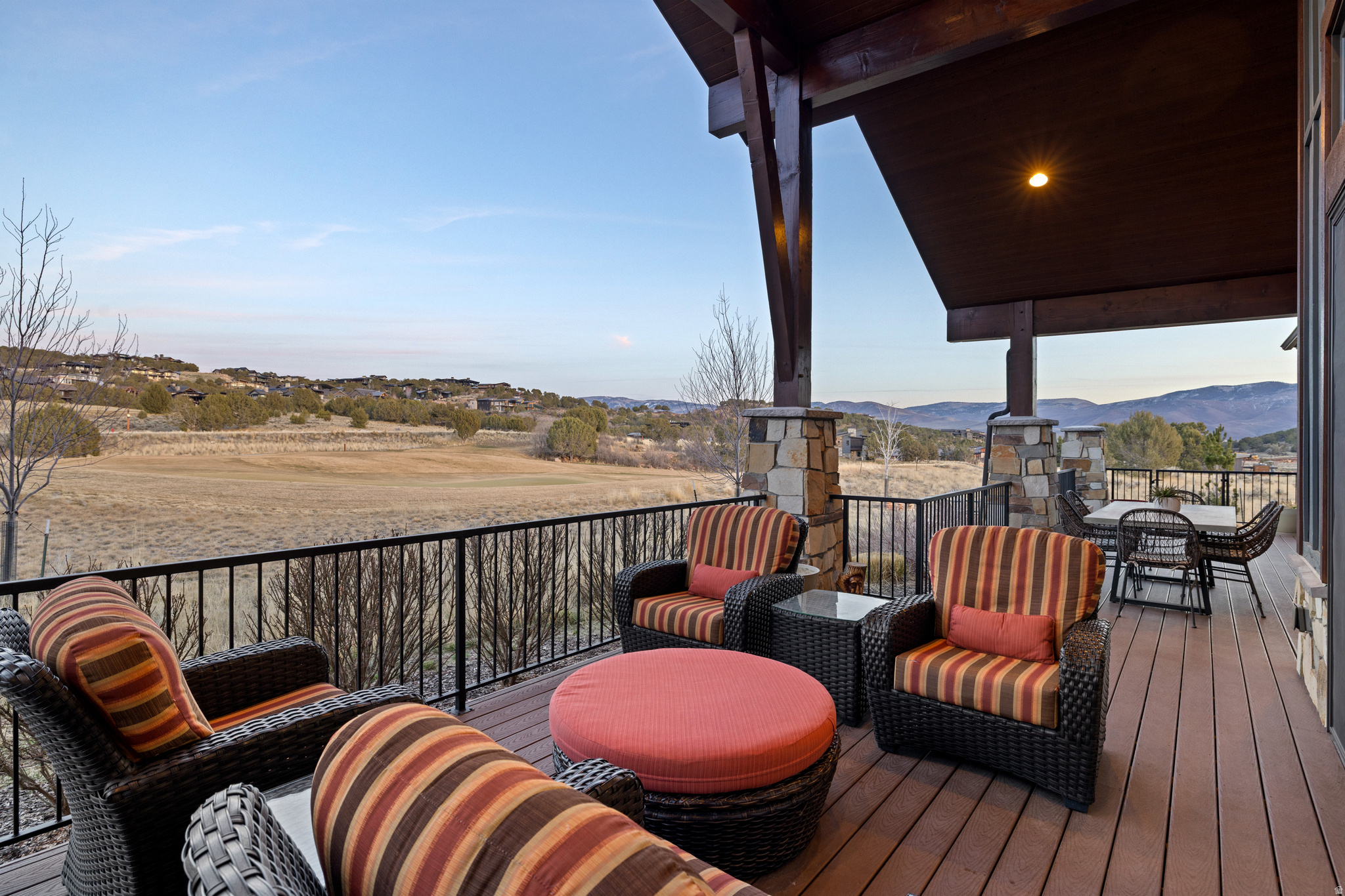 800 N CHIMNEY ROCK RD #256