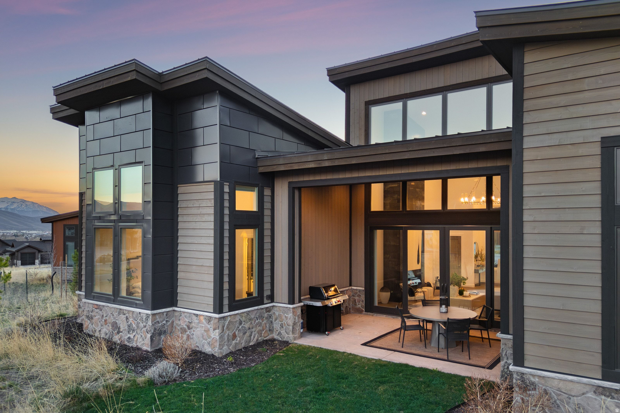 832 N BURRO PEAK CIR #MVV-10