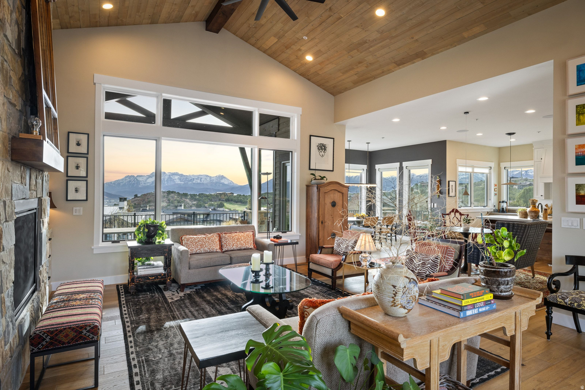 711 N RED LEDGES BLVD